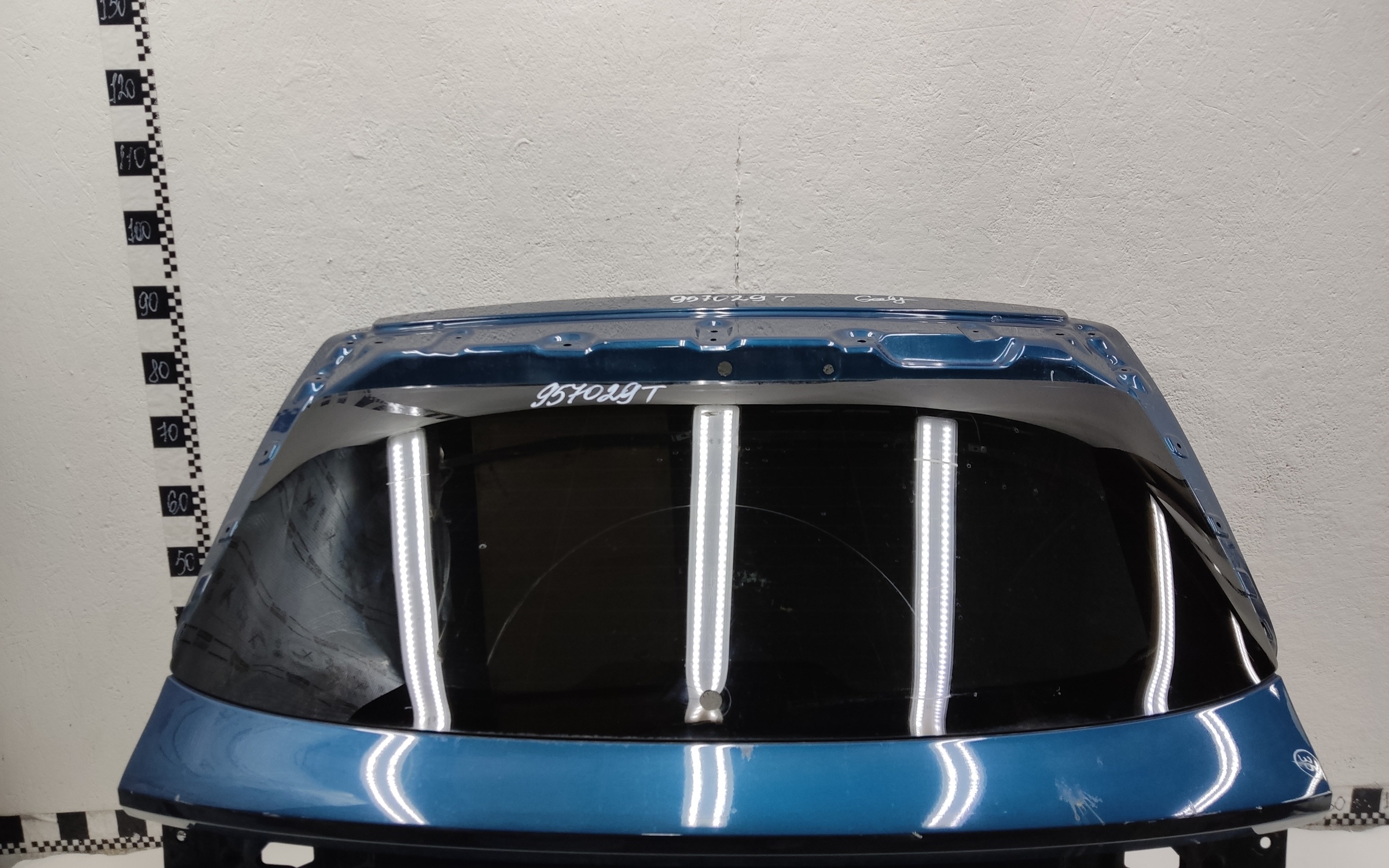 Крышка багажника Geely Monjaro