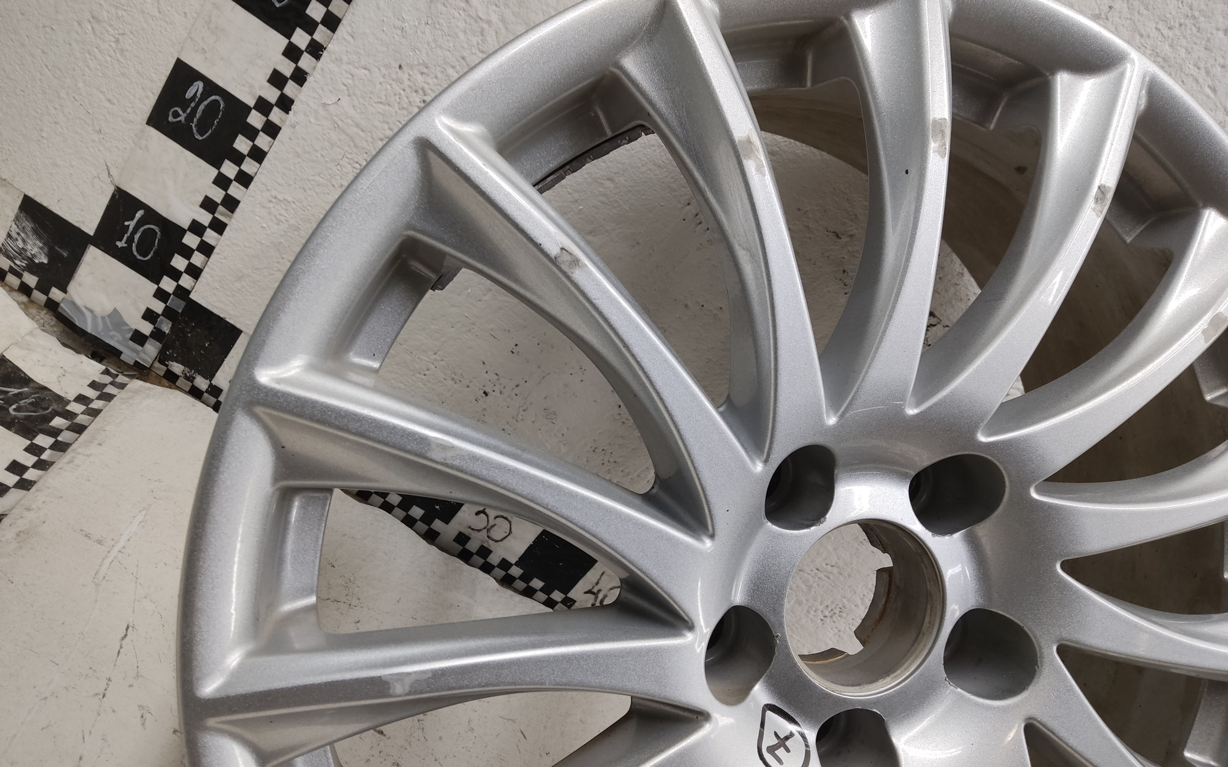Диск колеса литой Haval Jolion R18 серебристый