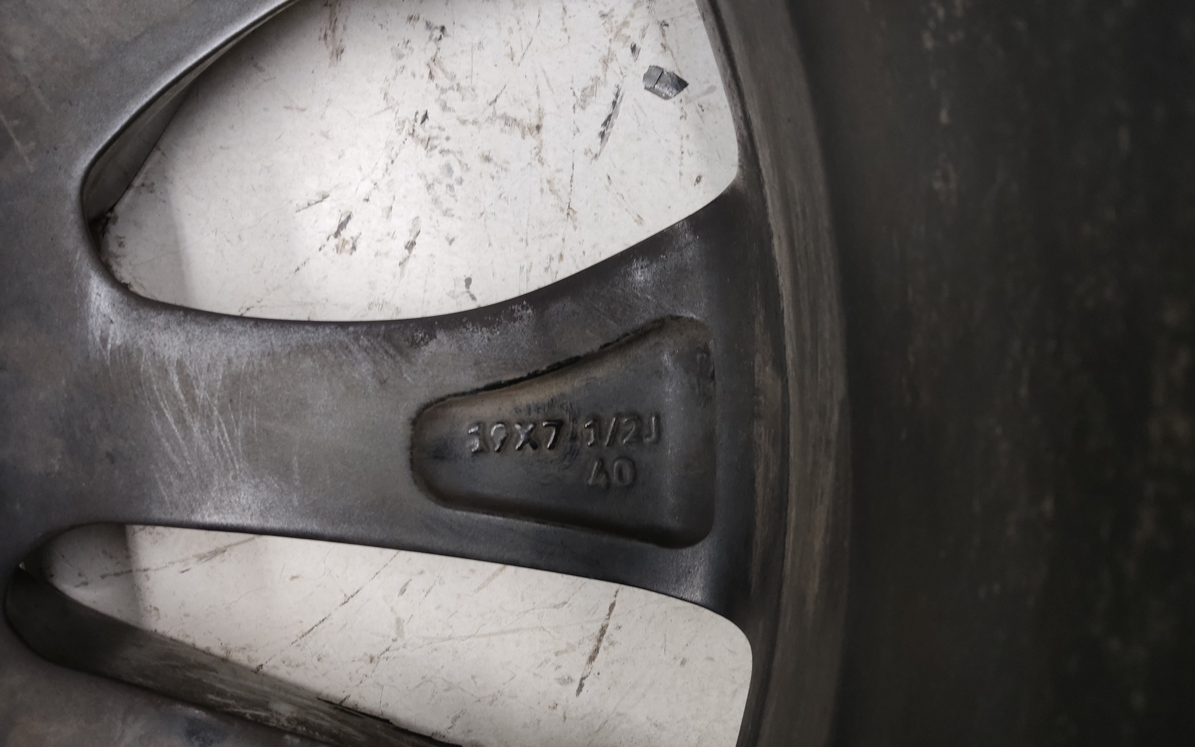 Диск колеса литой Toyota RAV4 CA40 Restail R19