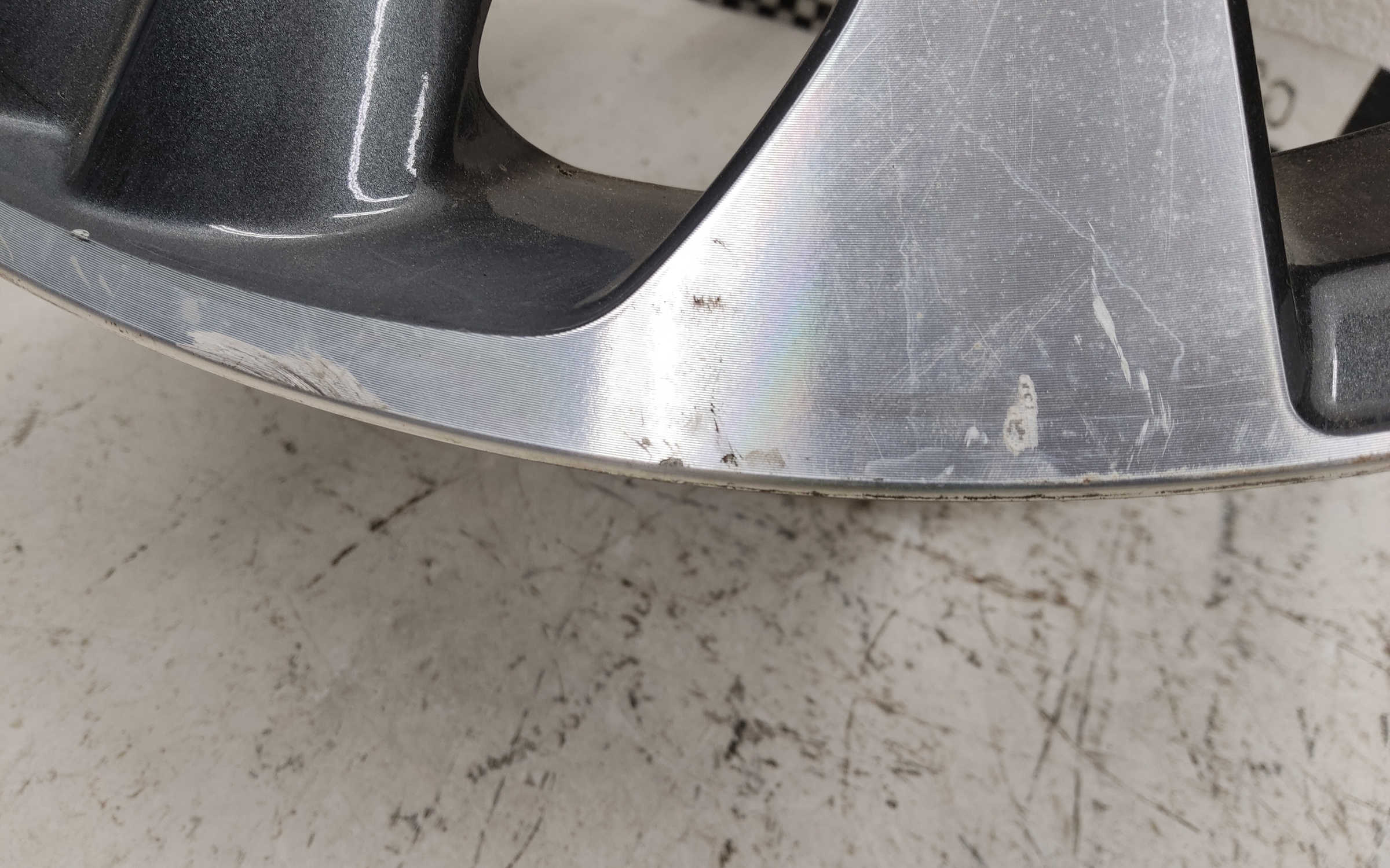 Диск колеса литой Lexus RX 4 Restail R18