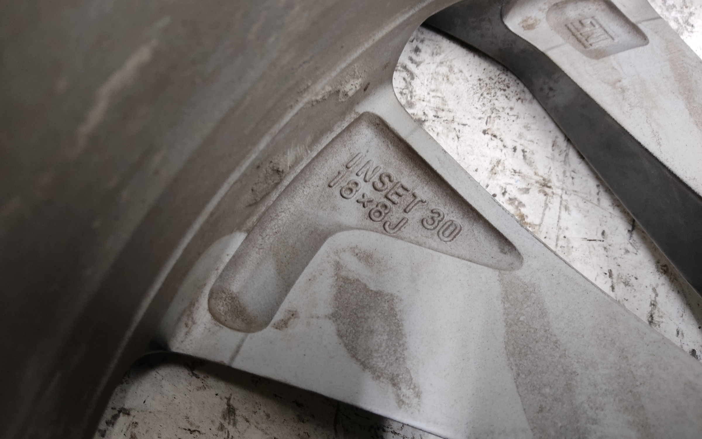 Диск колеса литой Lexus RX 4 Restail R18