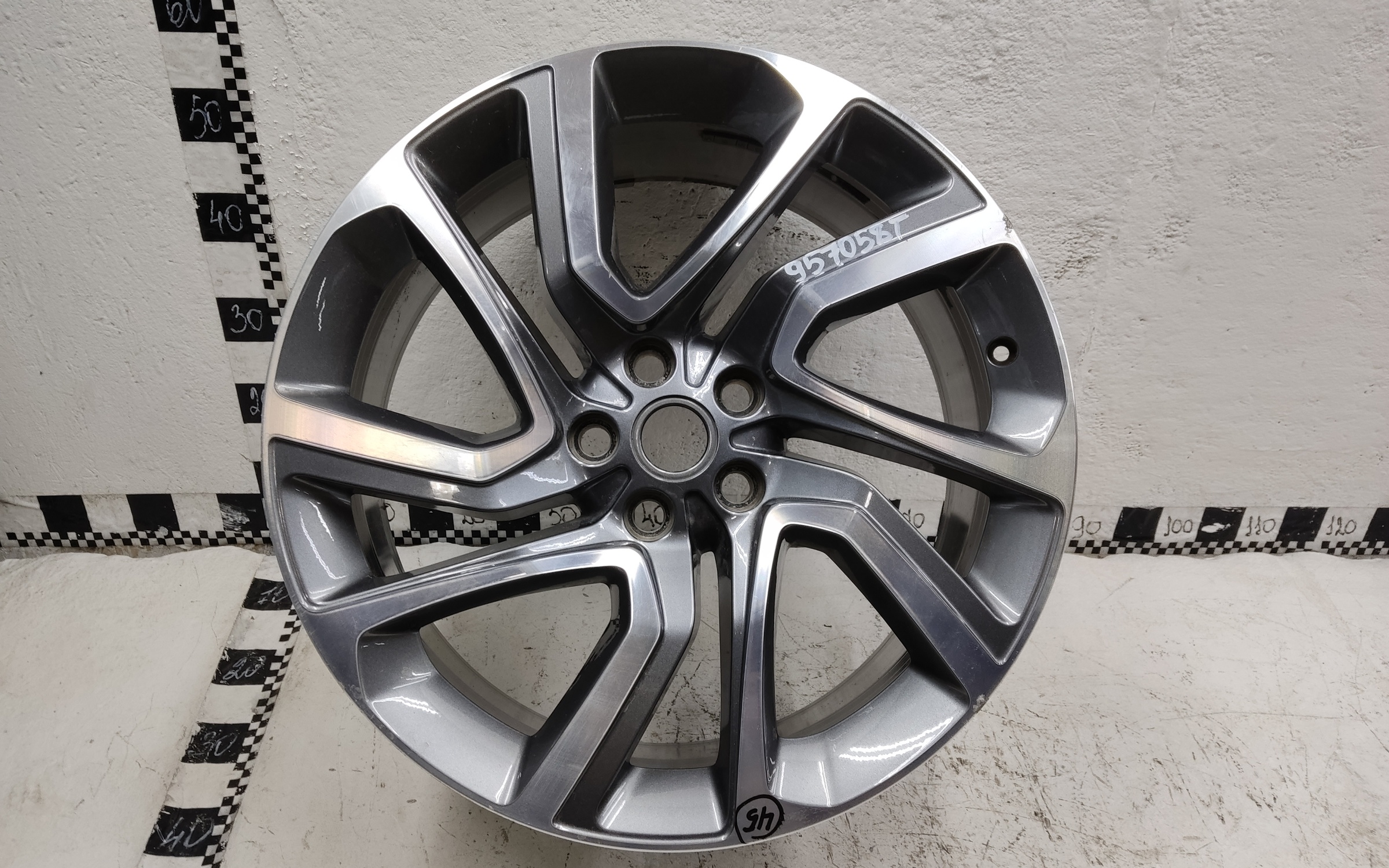 Диск колеса литой Land Rover Range Rover Sport 2 R21