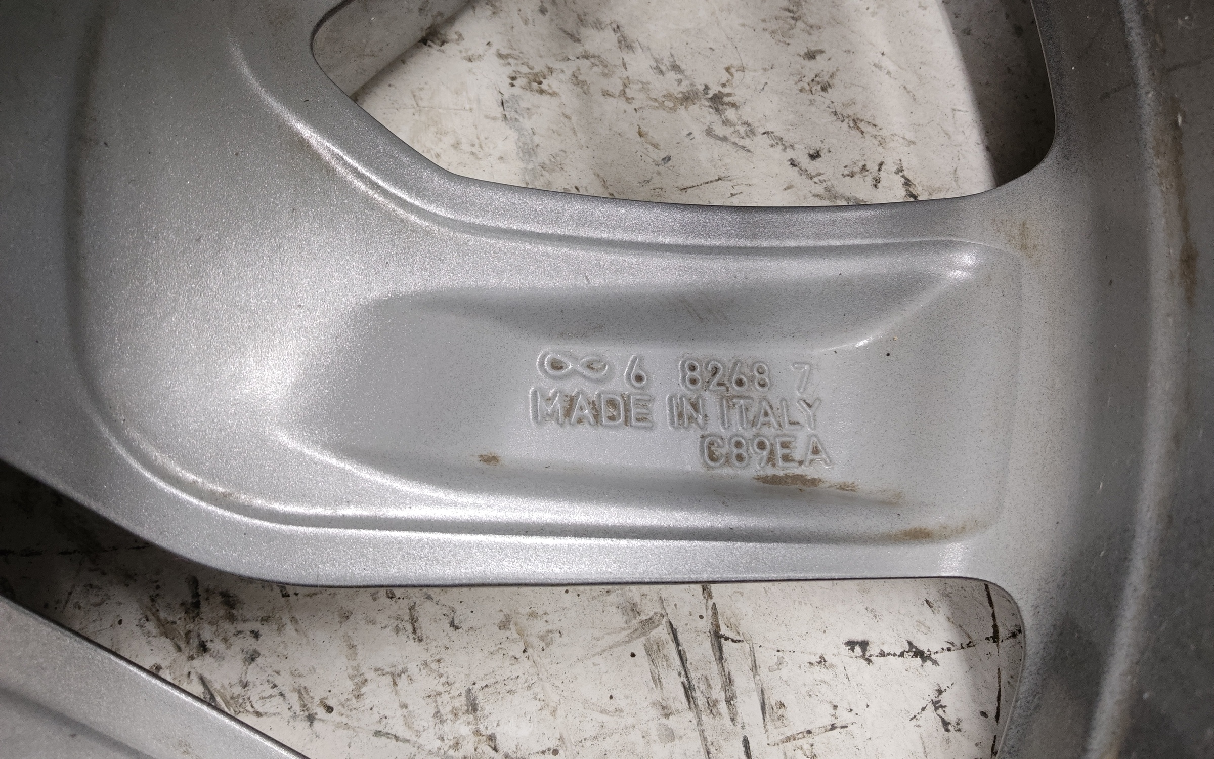 Диск колеса литой Land Rover Range Rover Sport 2 R21