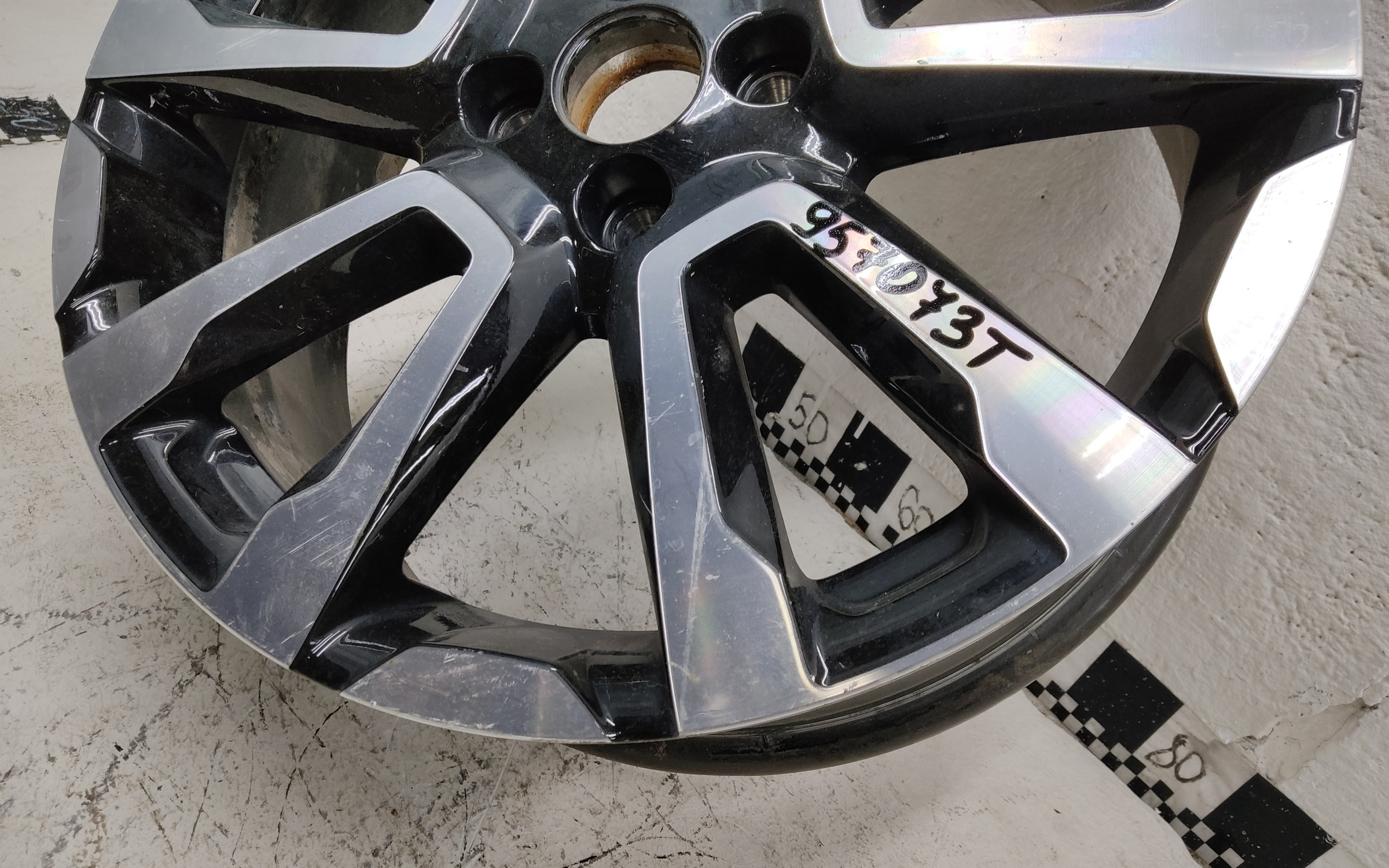 Диск колеса литой Lada Vesta Cross R17