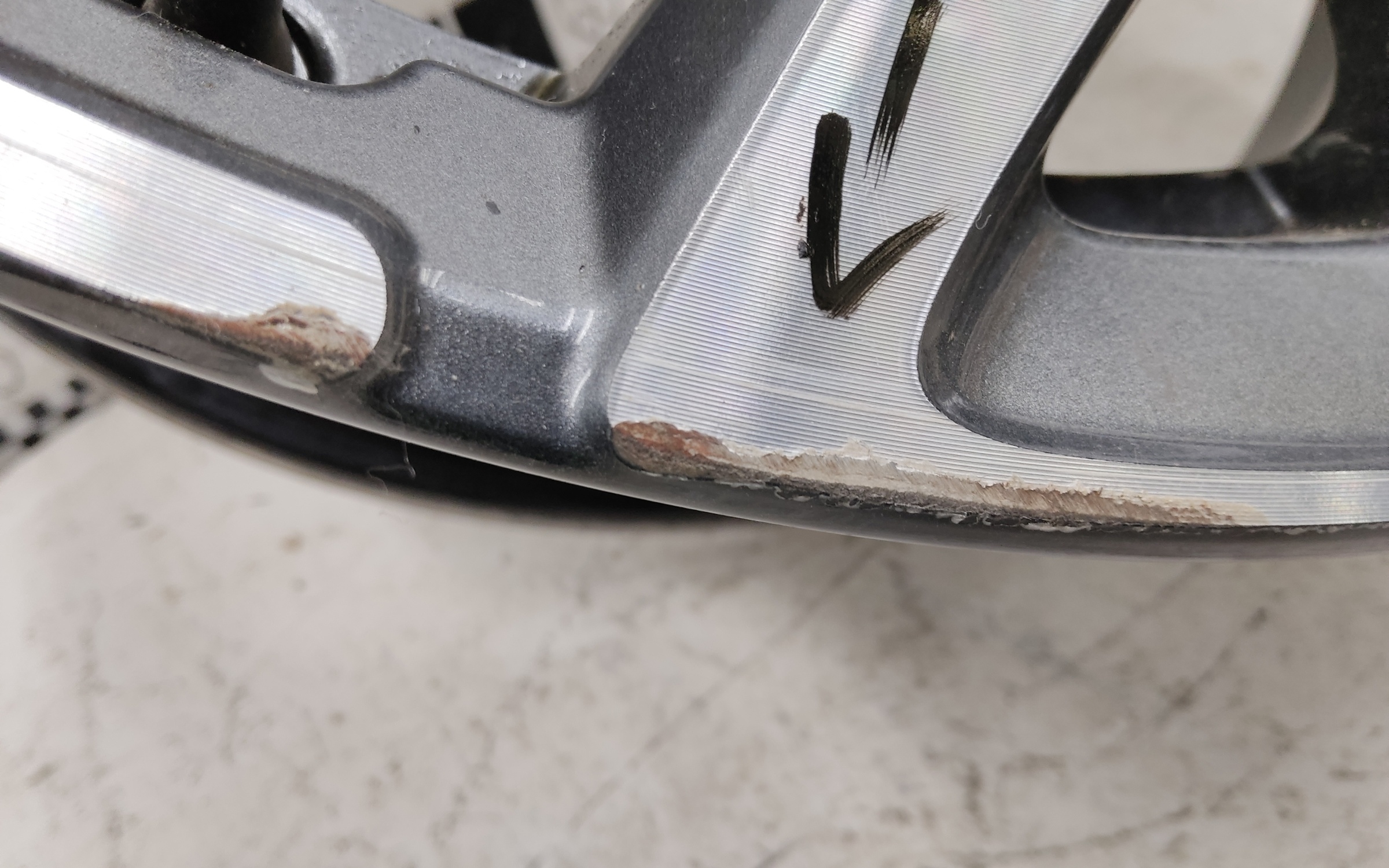 Диск колеса литой Kia Seltos R18