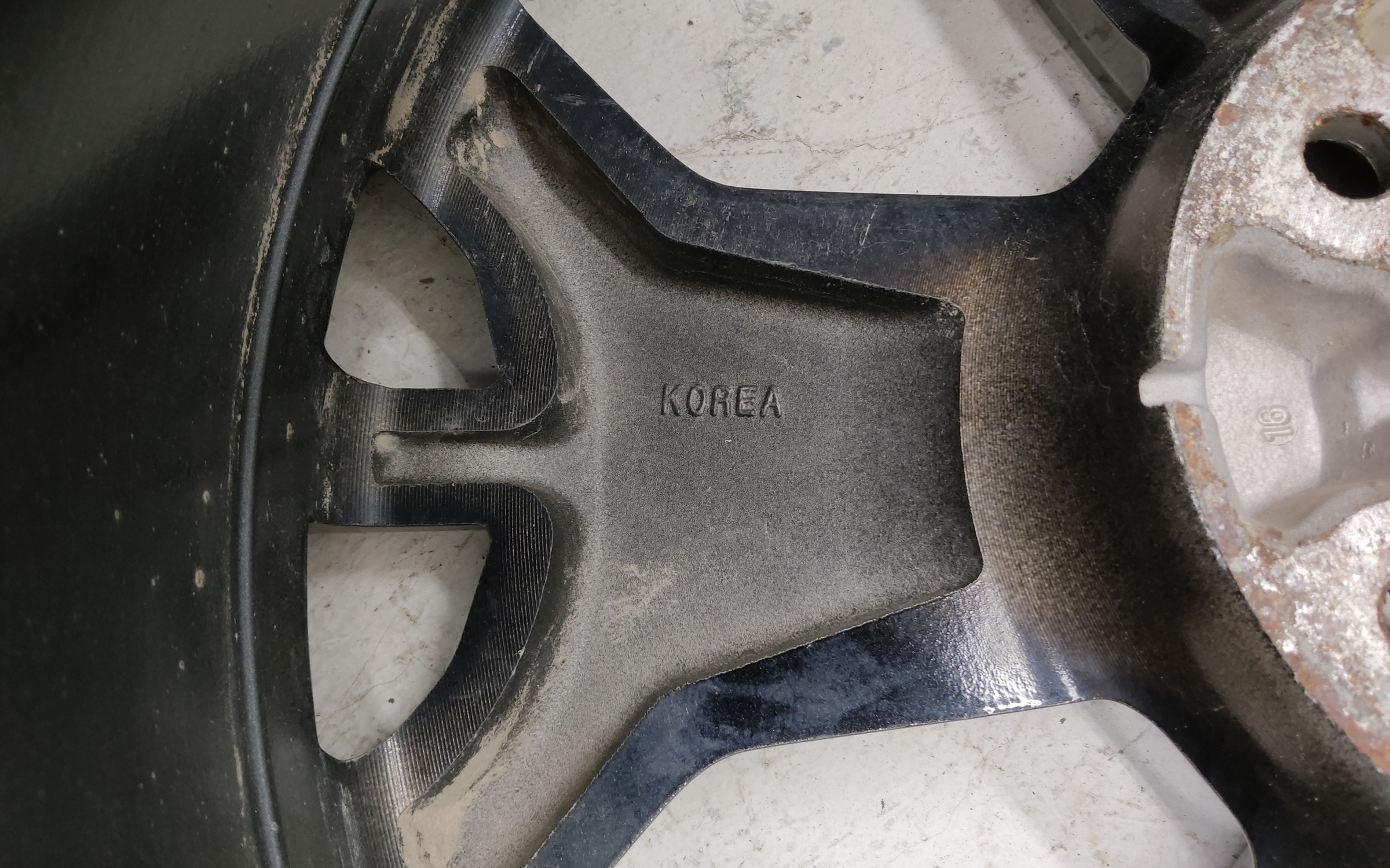 Диск колеса литой Kia Seltos R18