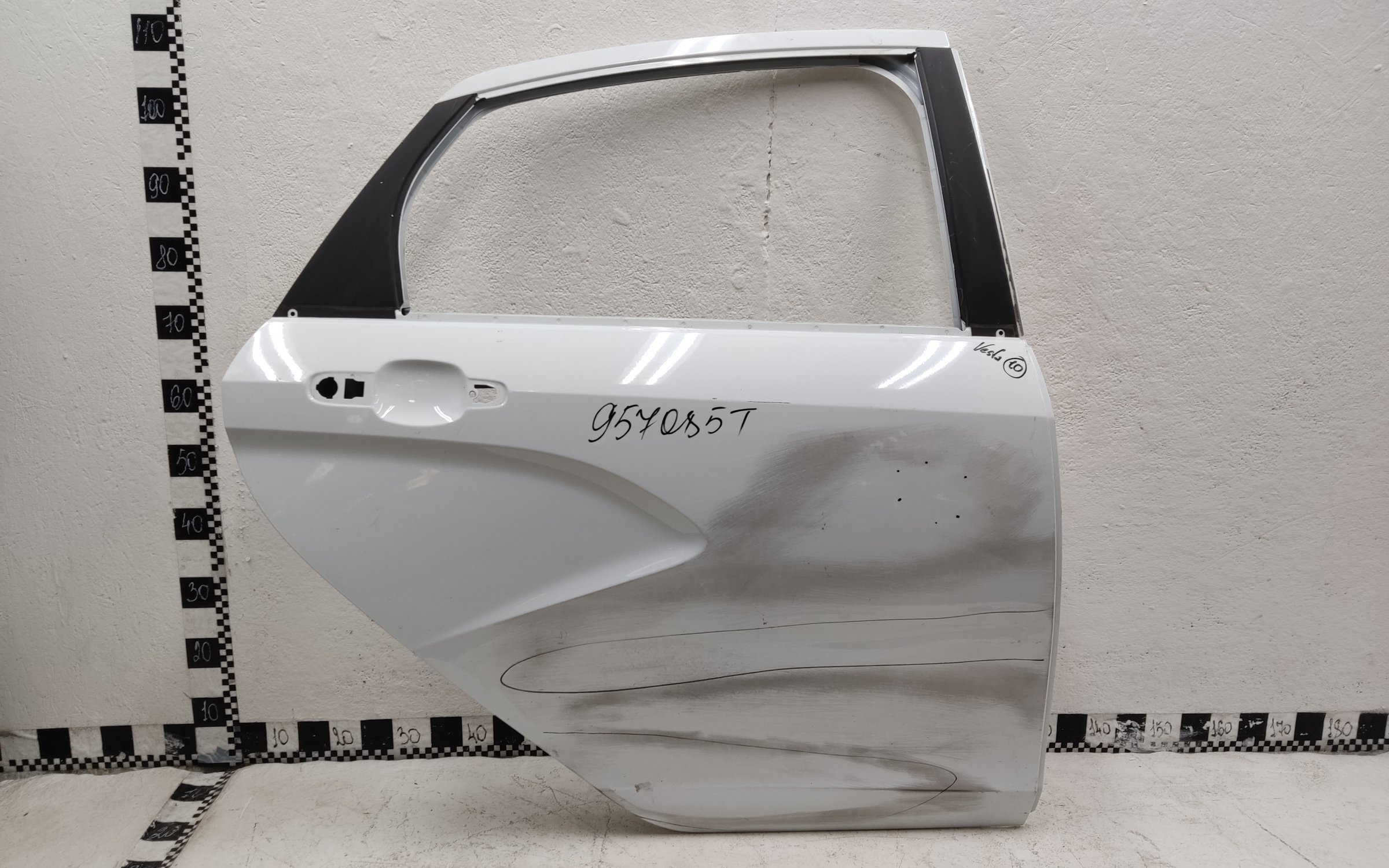 Дверь задняя правая Lada Vesta Sedan