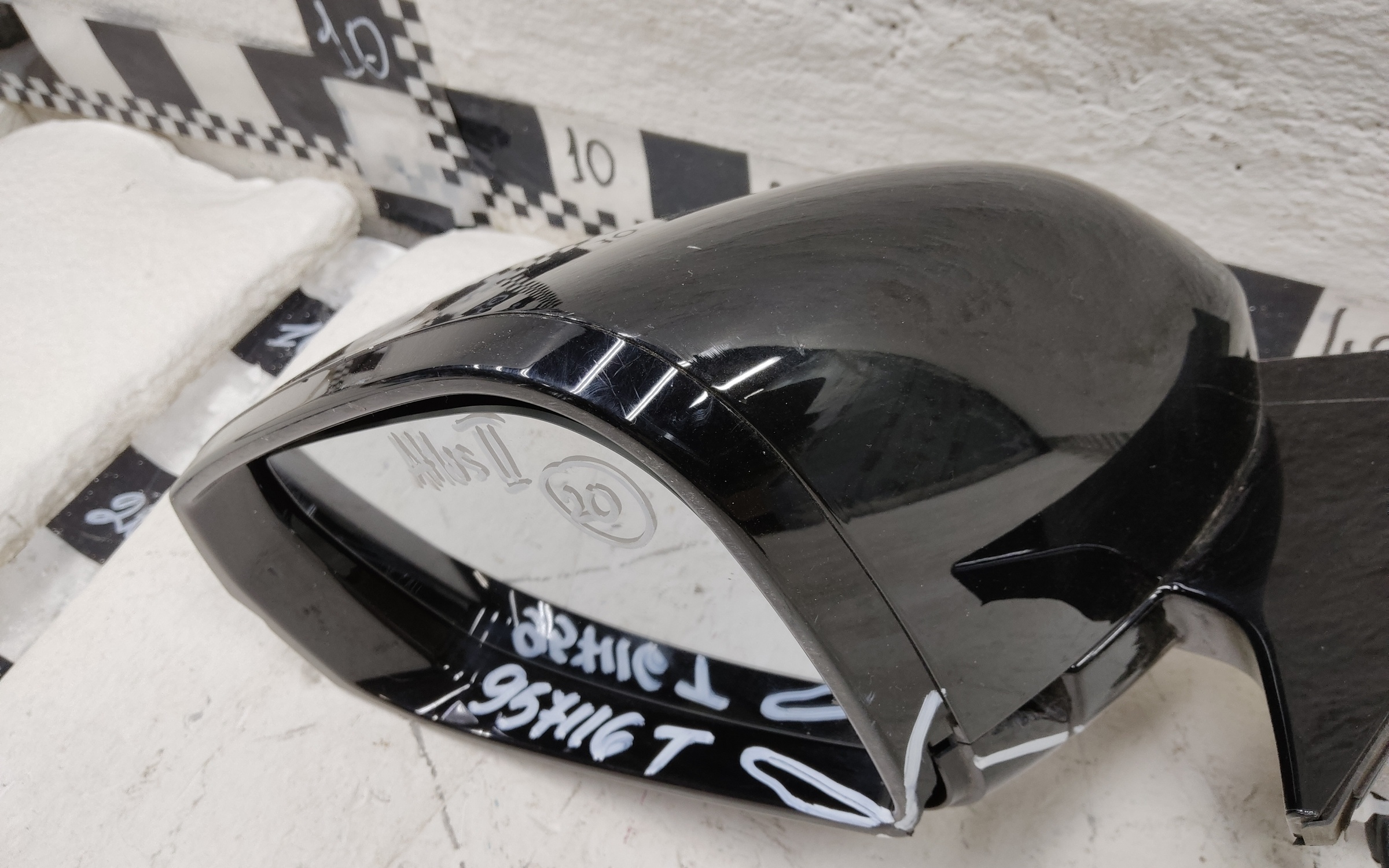 Зеркало левое Geely Atlas 2 8+1 контактов