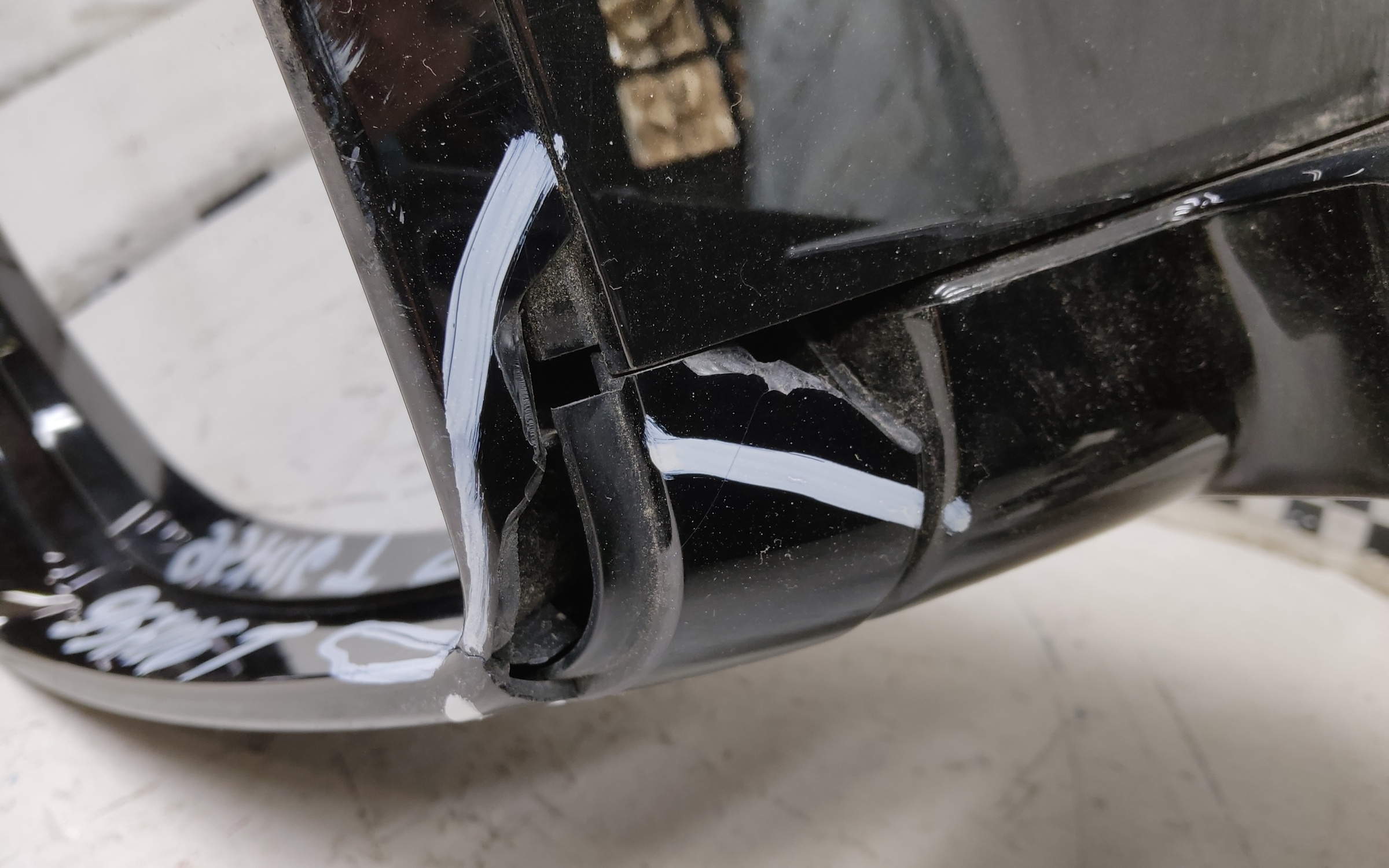 Зеркало левое Geely Atlas 2 8+1 контактов