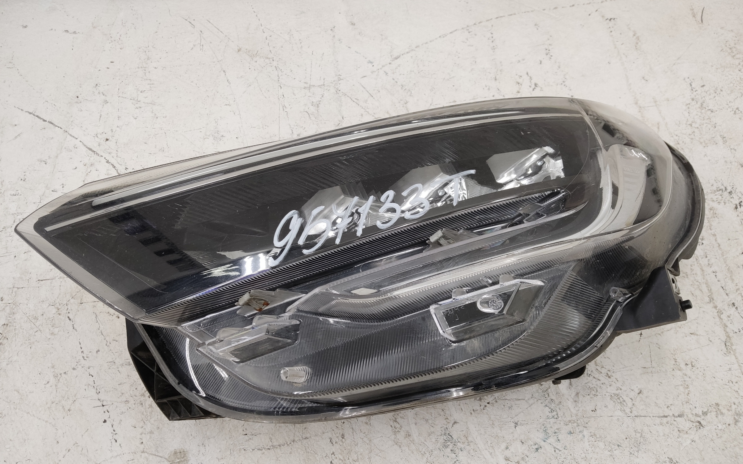 Фара передняя левая Lada Vesta 1 Restail LED