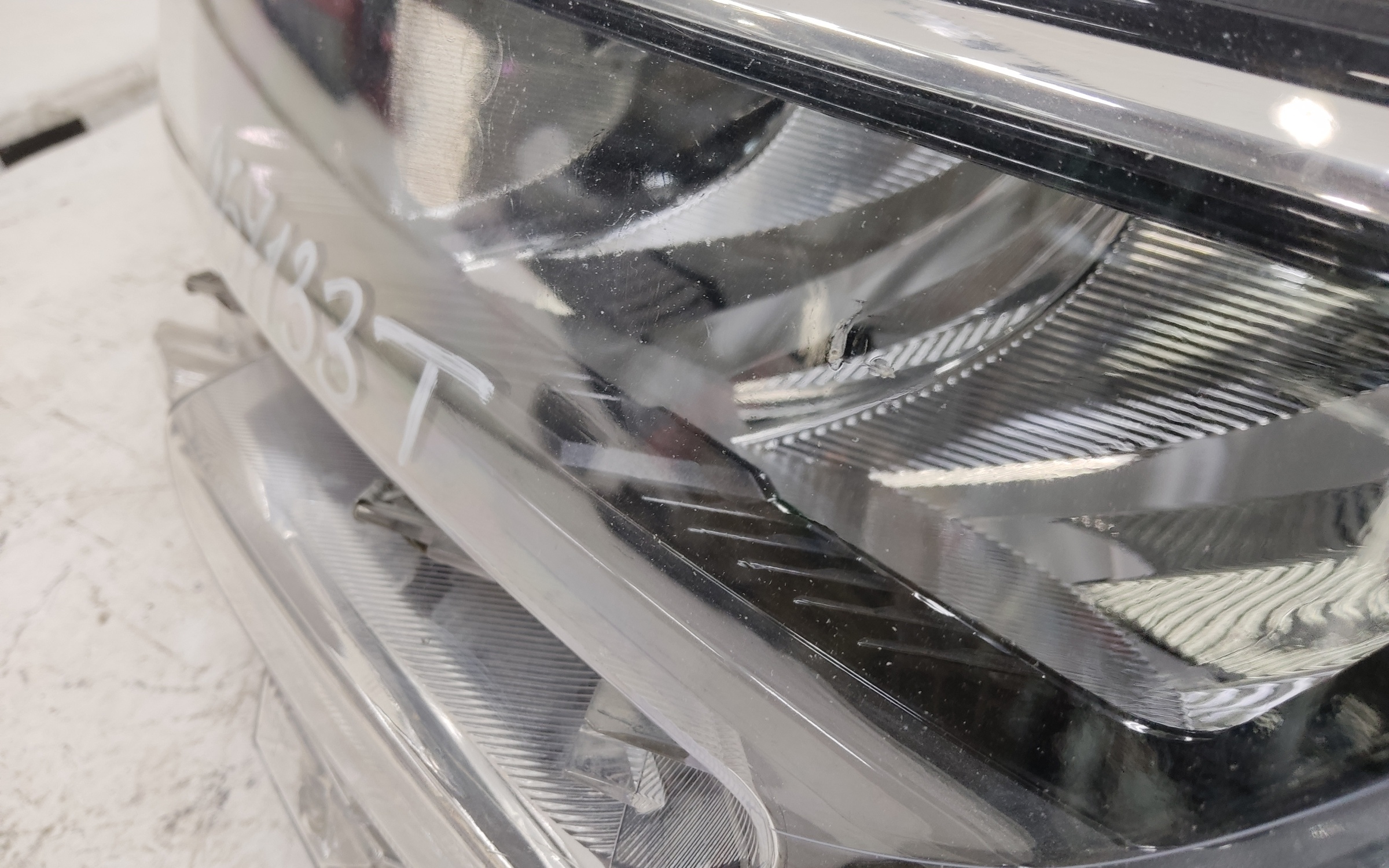 Фара передняя левая Lada Vesta 1 Restail LED