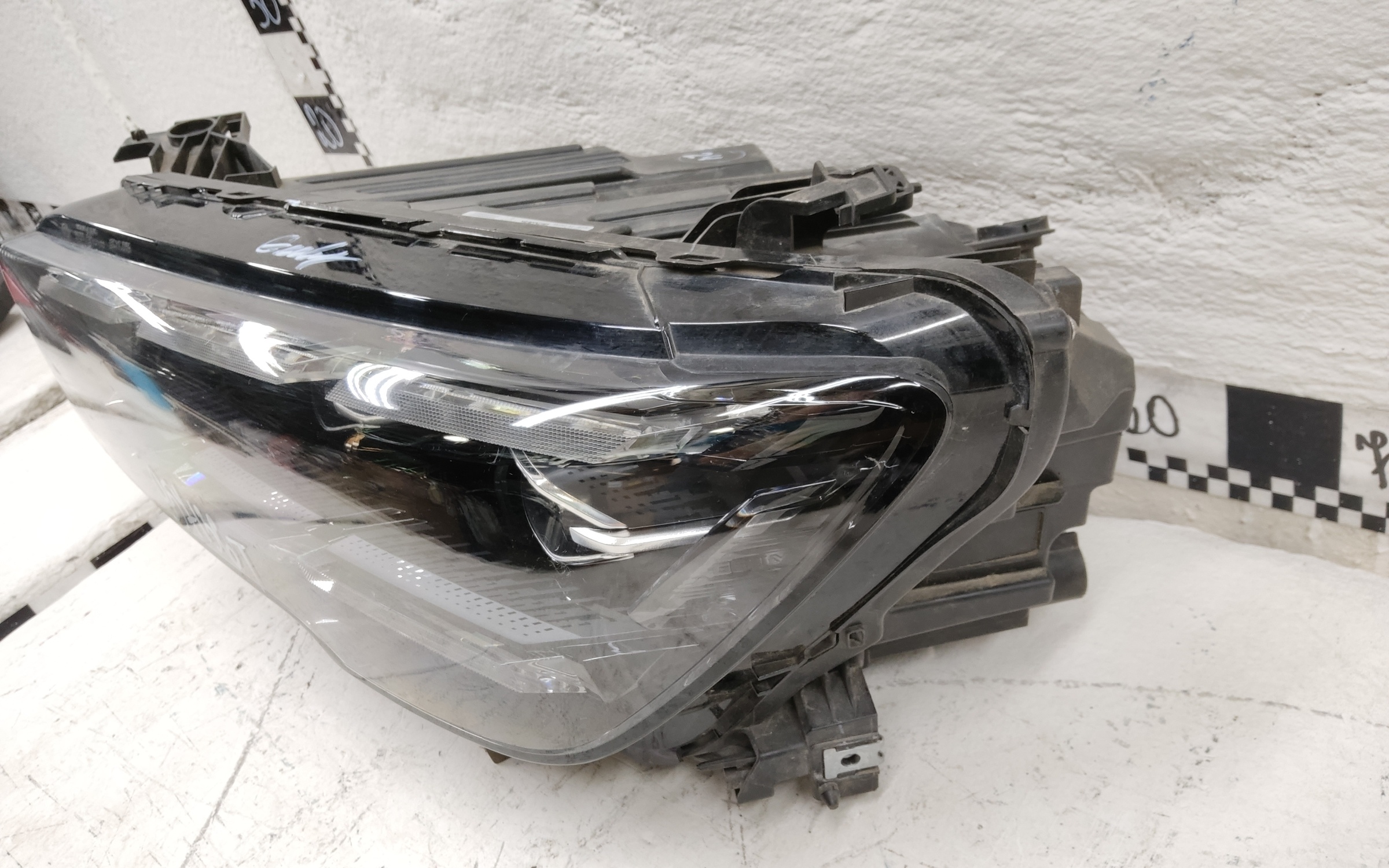 Фара передняя левая Geely Monjaro LED