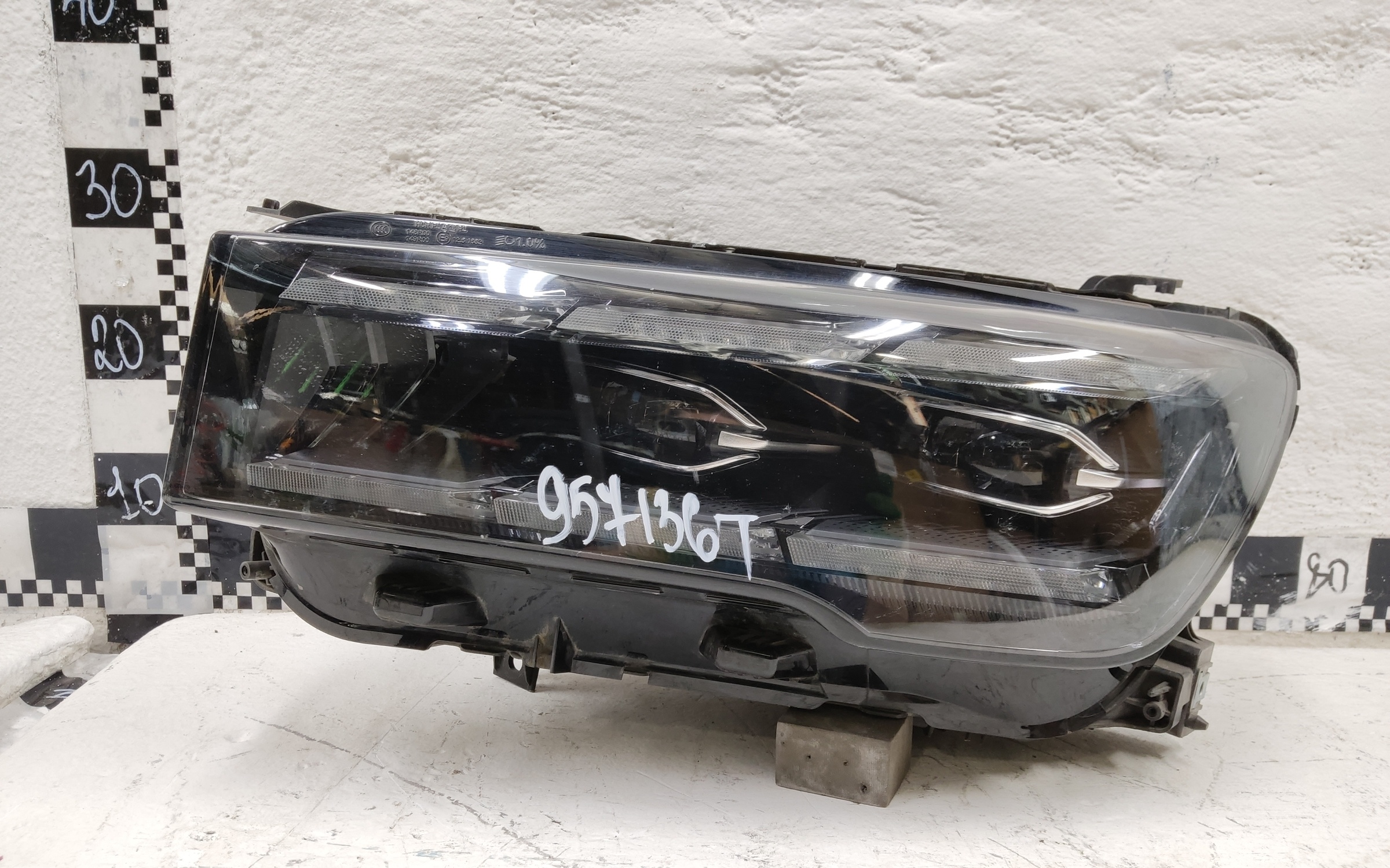 Фара передняя левая Geely Monjaro LED