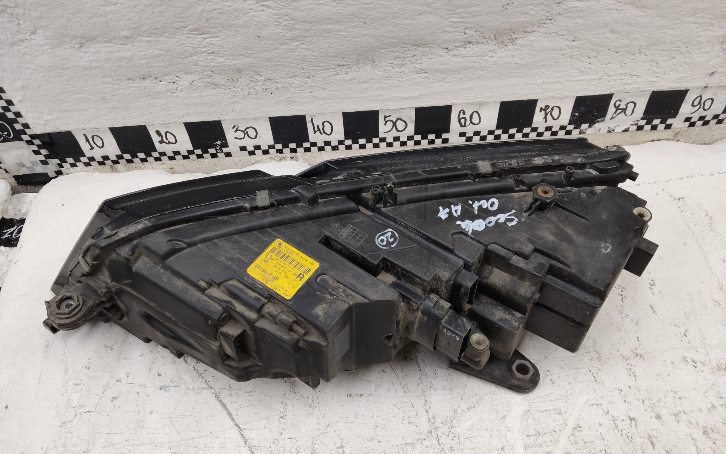 Фара передняя правая Skoda Octavia A7 Restail LED