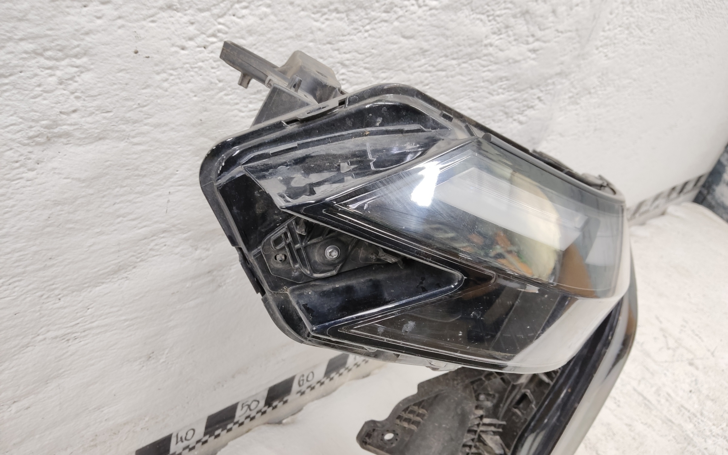 Фара передняя левая Geely Atlas 2 LED