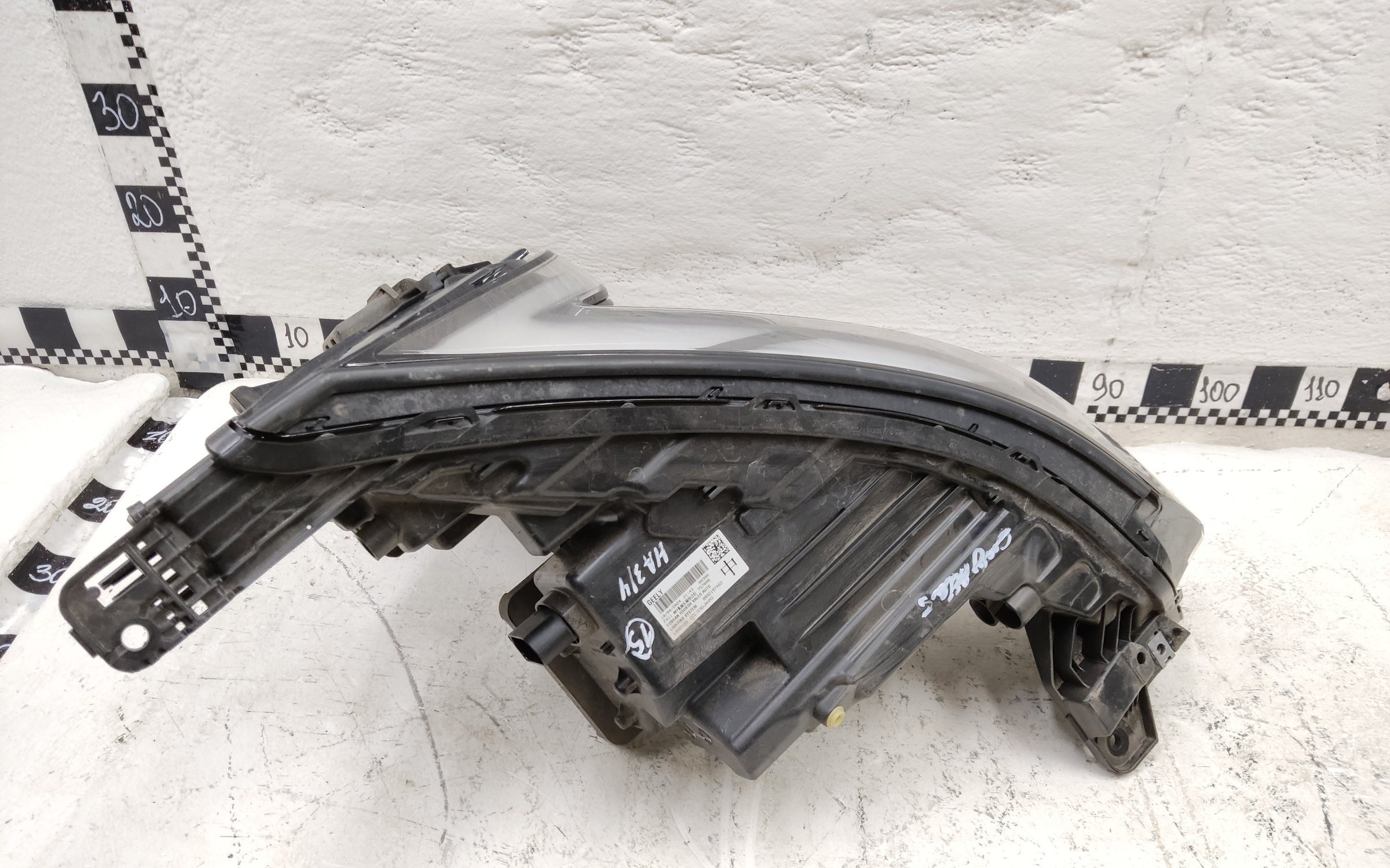 Фара передняя левая Geely Atlas 2 LED