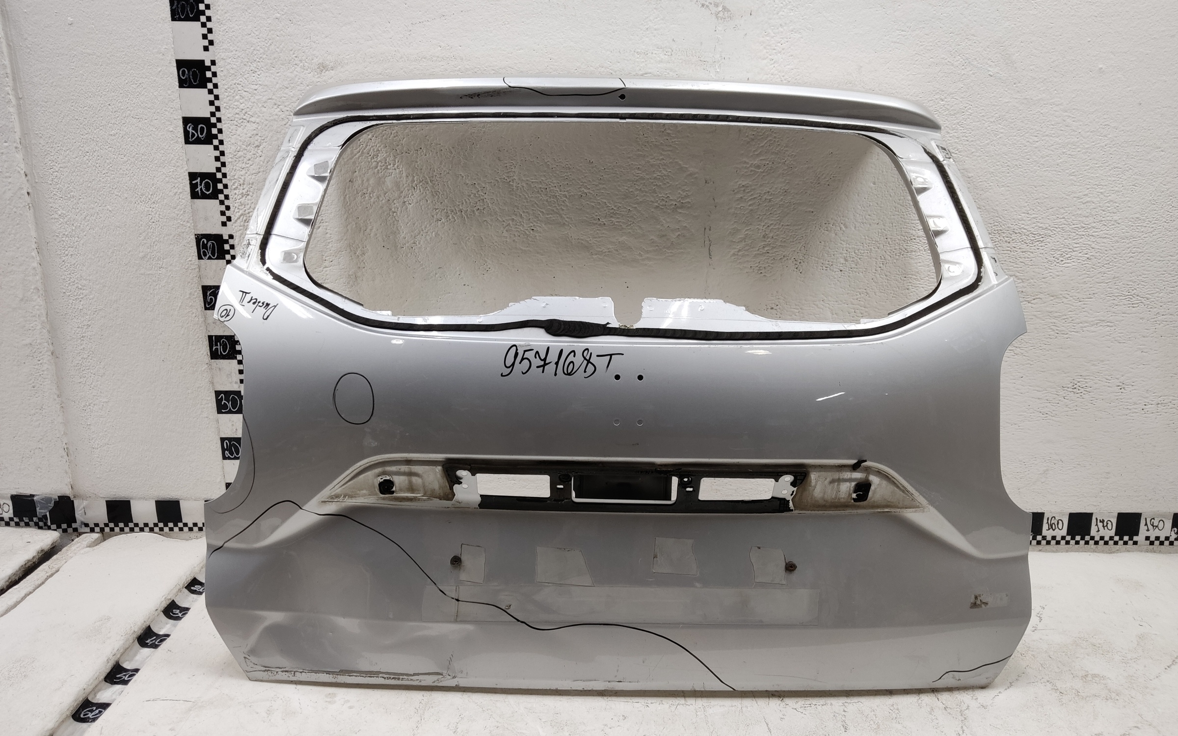 Крышка багажника Renault Duster 2