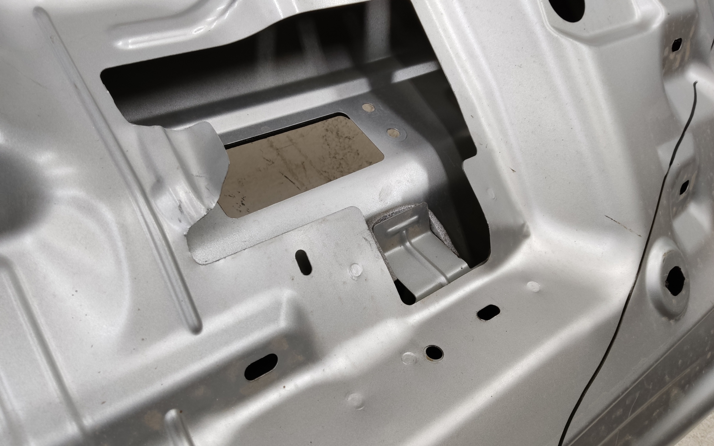 Крышка багажника Renault Duster 2