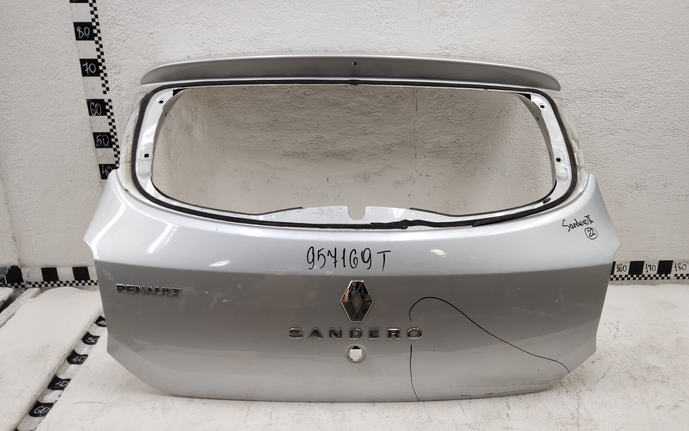 Крышка багажника Renault Sandero 2
