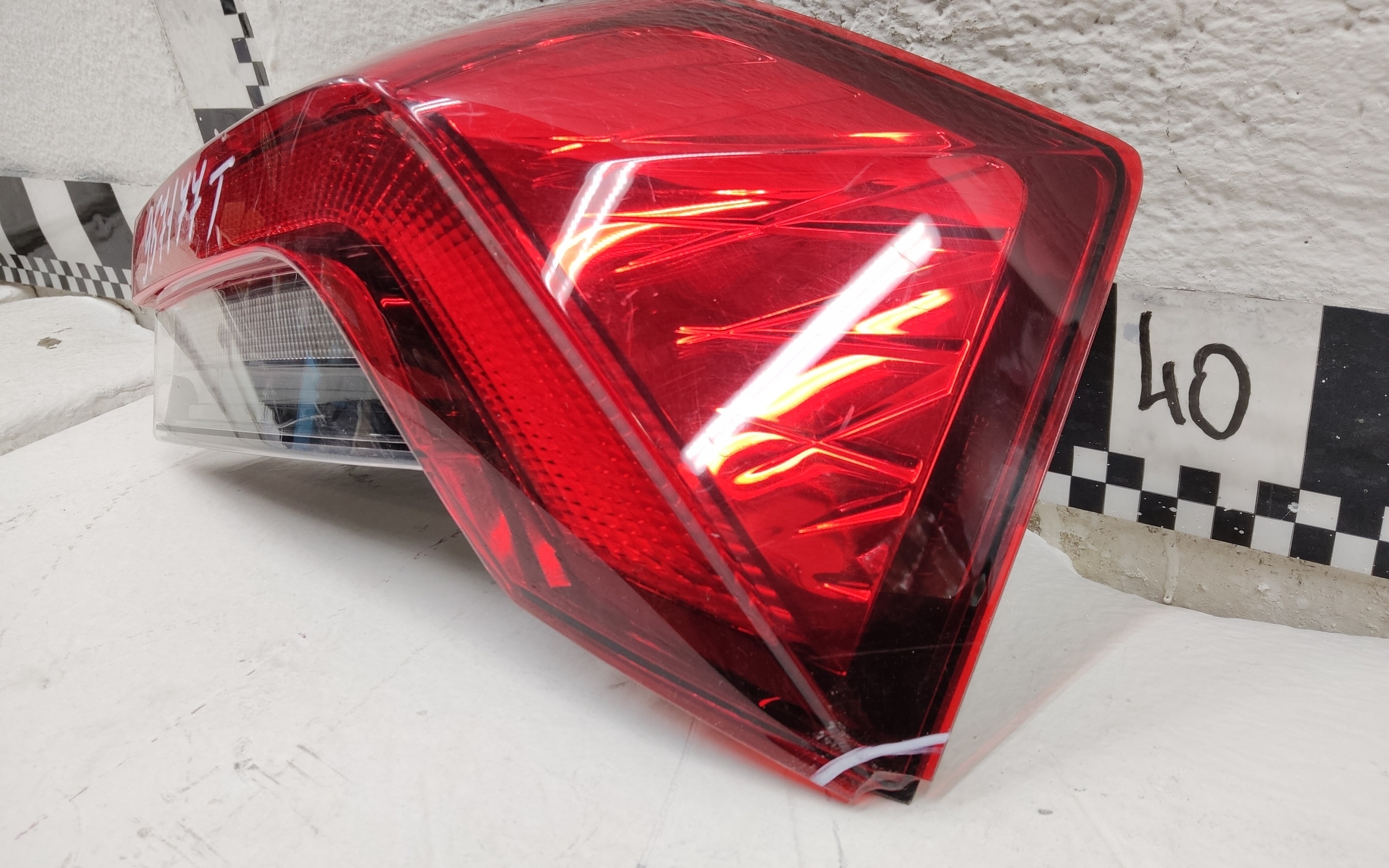 Фонарь задний правый наружный Skoda Rapid 2 LED