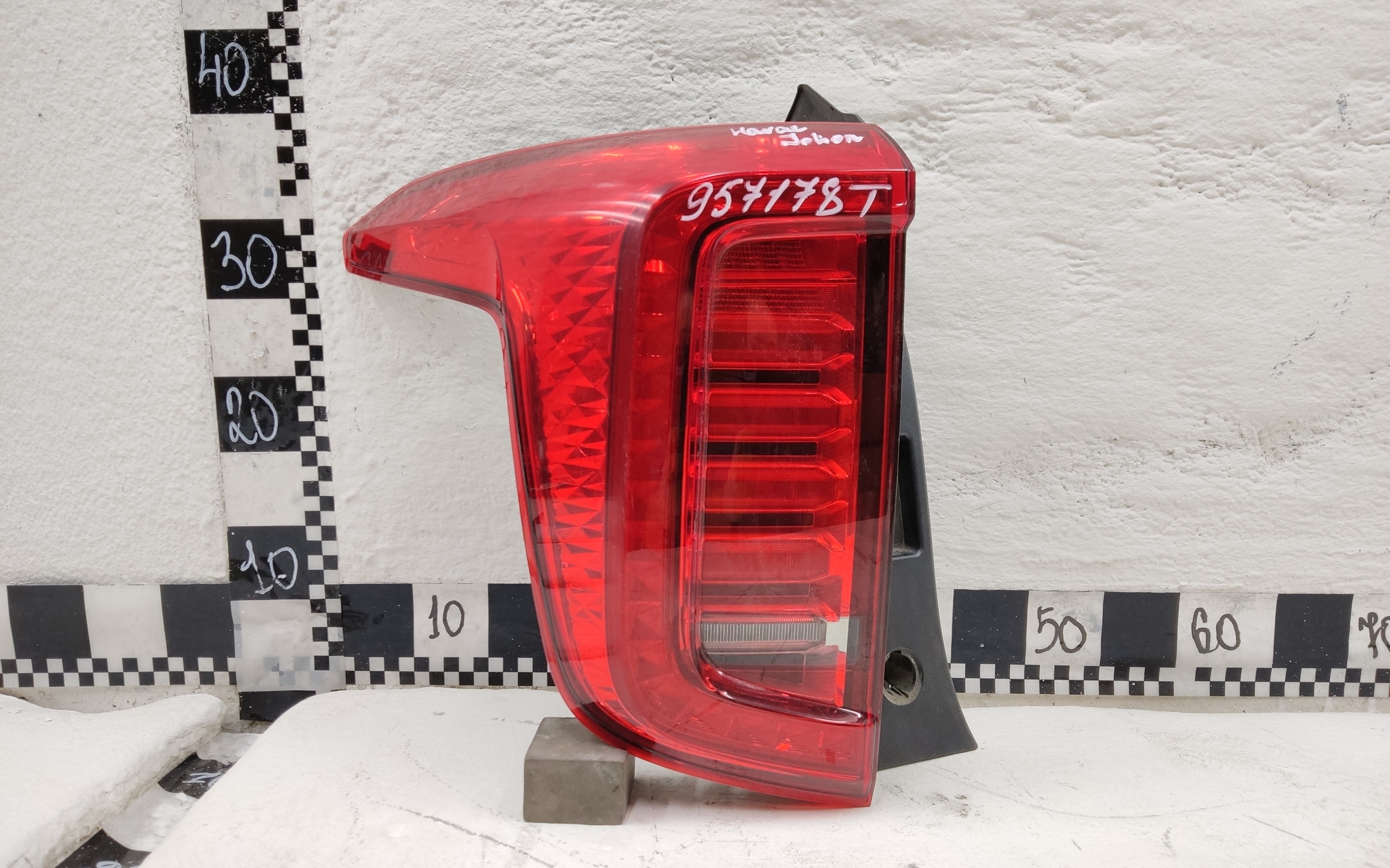 Фонарь задний левый наружный Haval Jolion LED