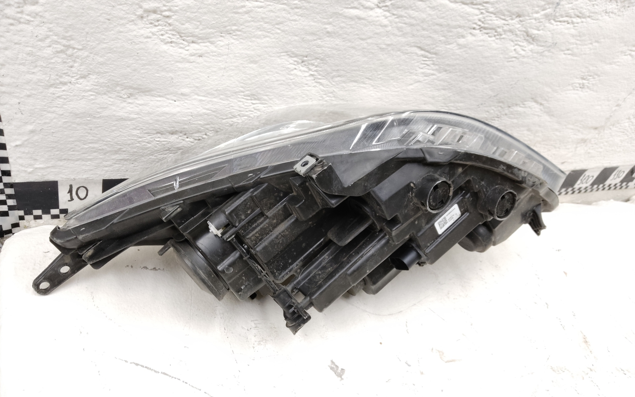 Фара передняя правая Chery Tiggo 4 Pro LED