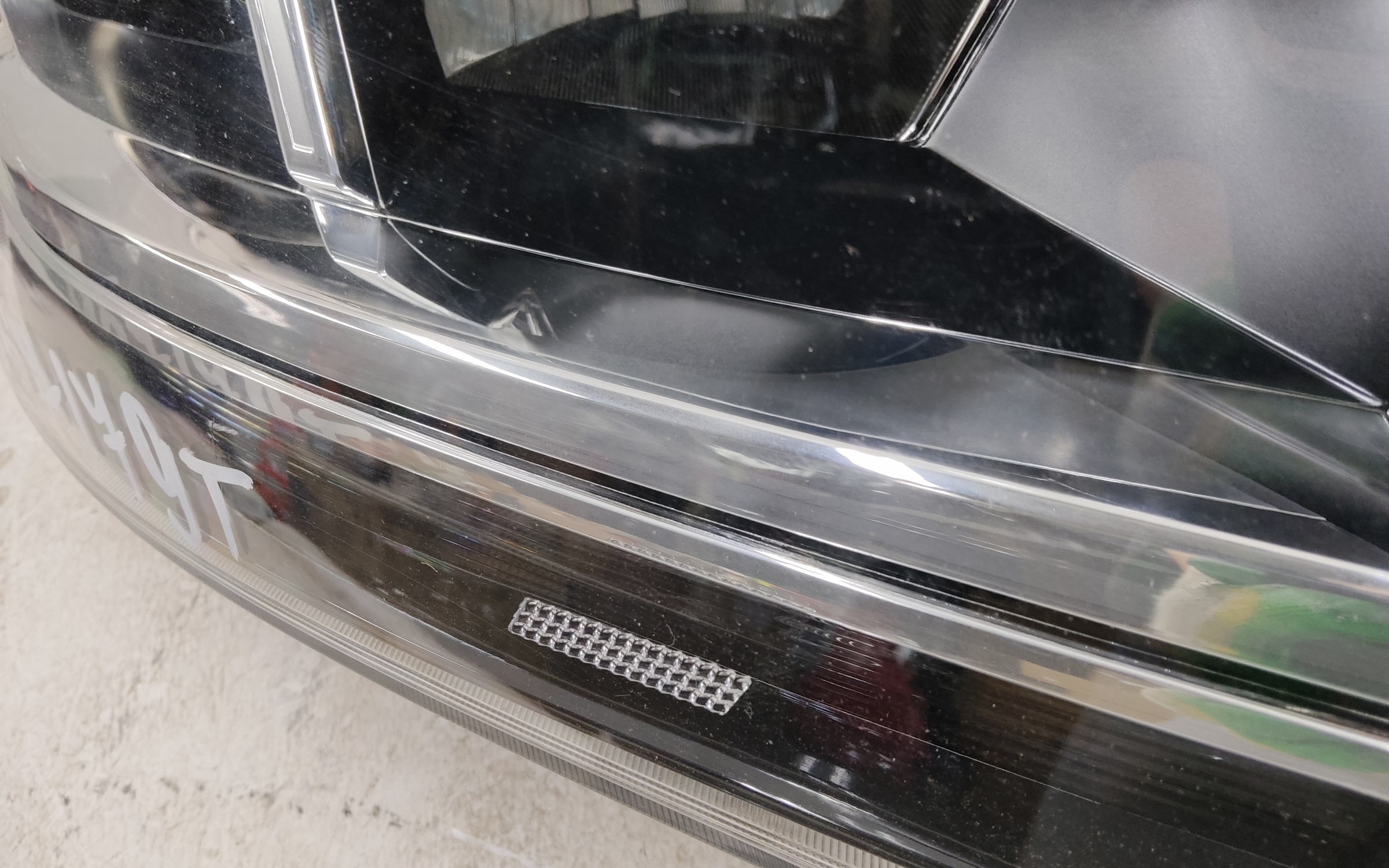 Фара передняя правая Chery Tiggo 4 Pro LED