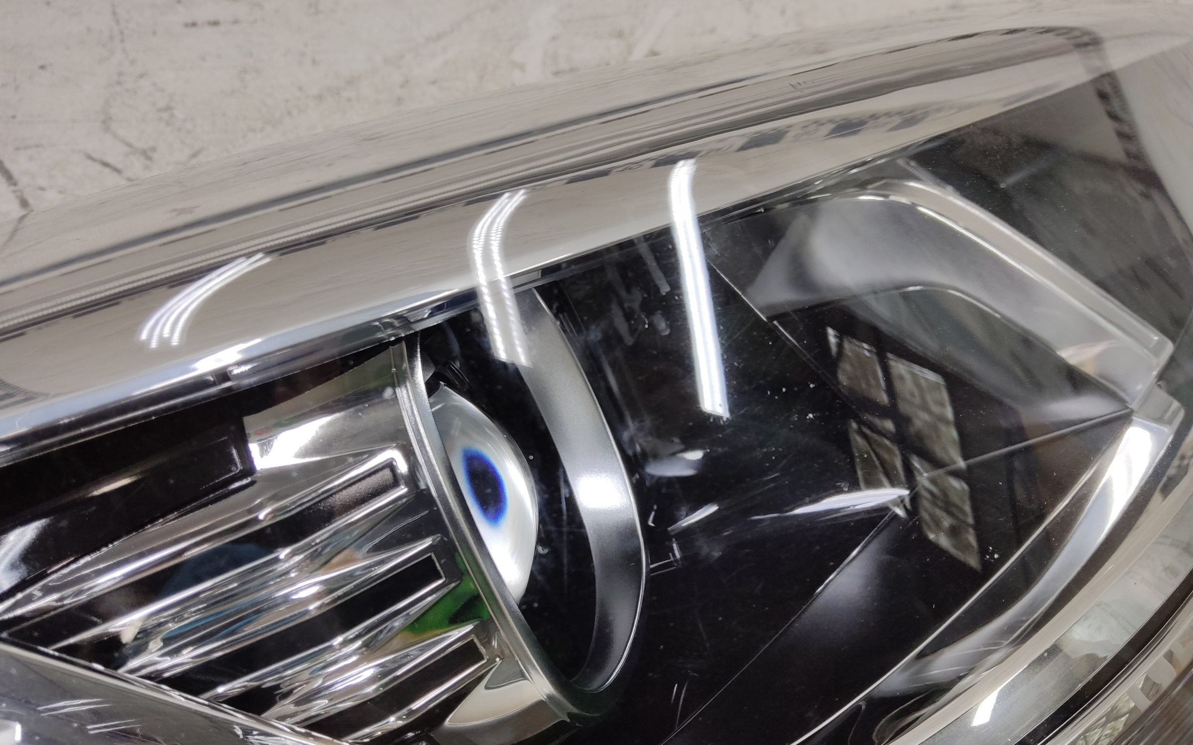 Фара передняя правая Chery Tiggo 4 Pro LED