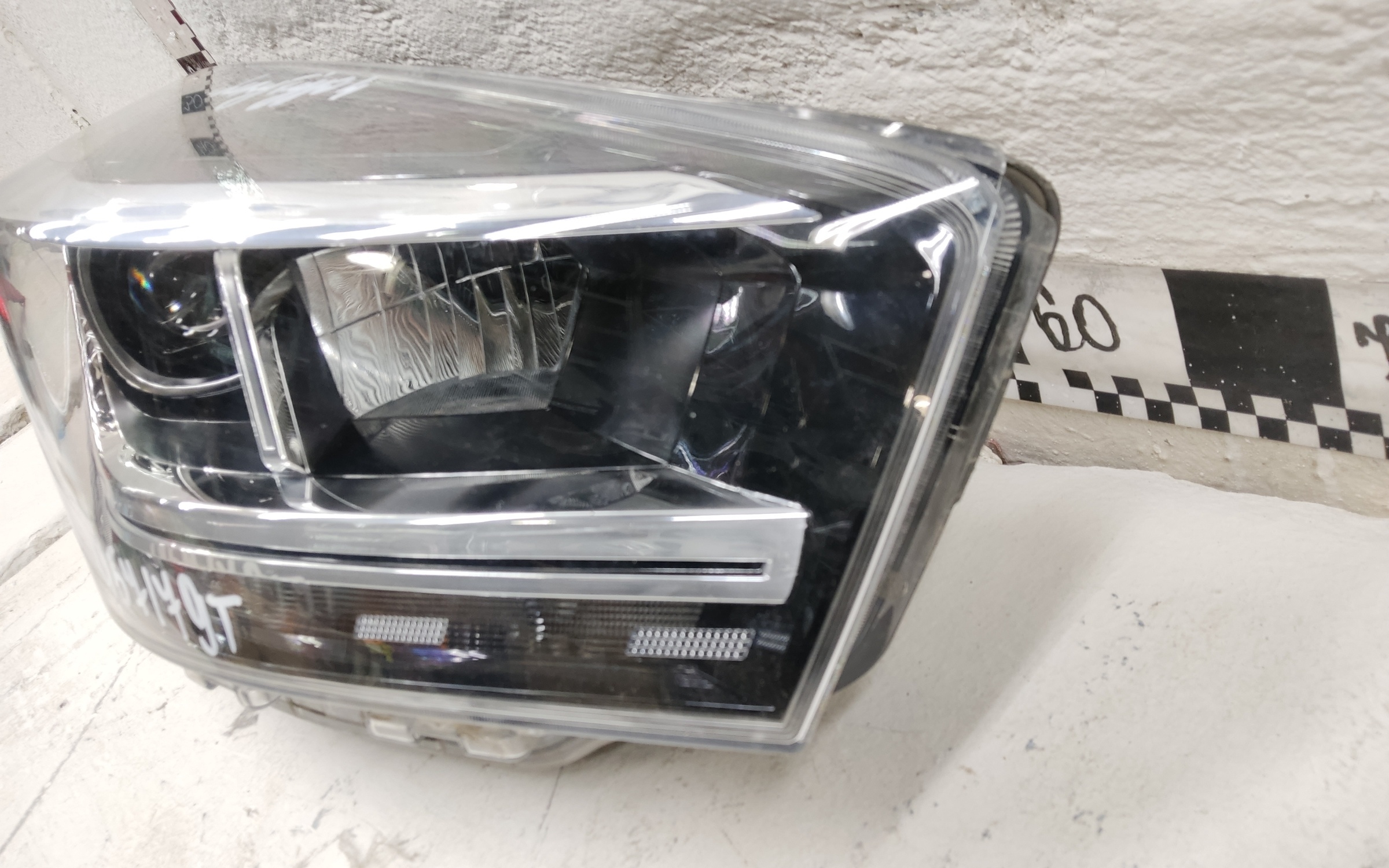 Фара передняя правая Chery Tiggo 4 Pro LED