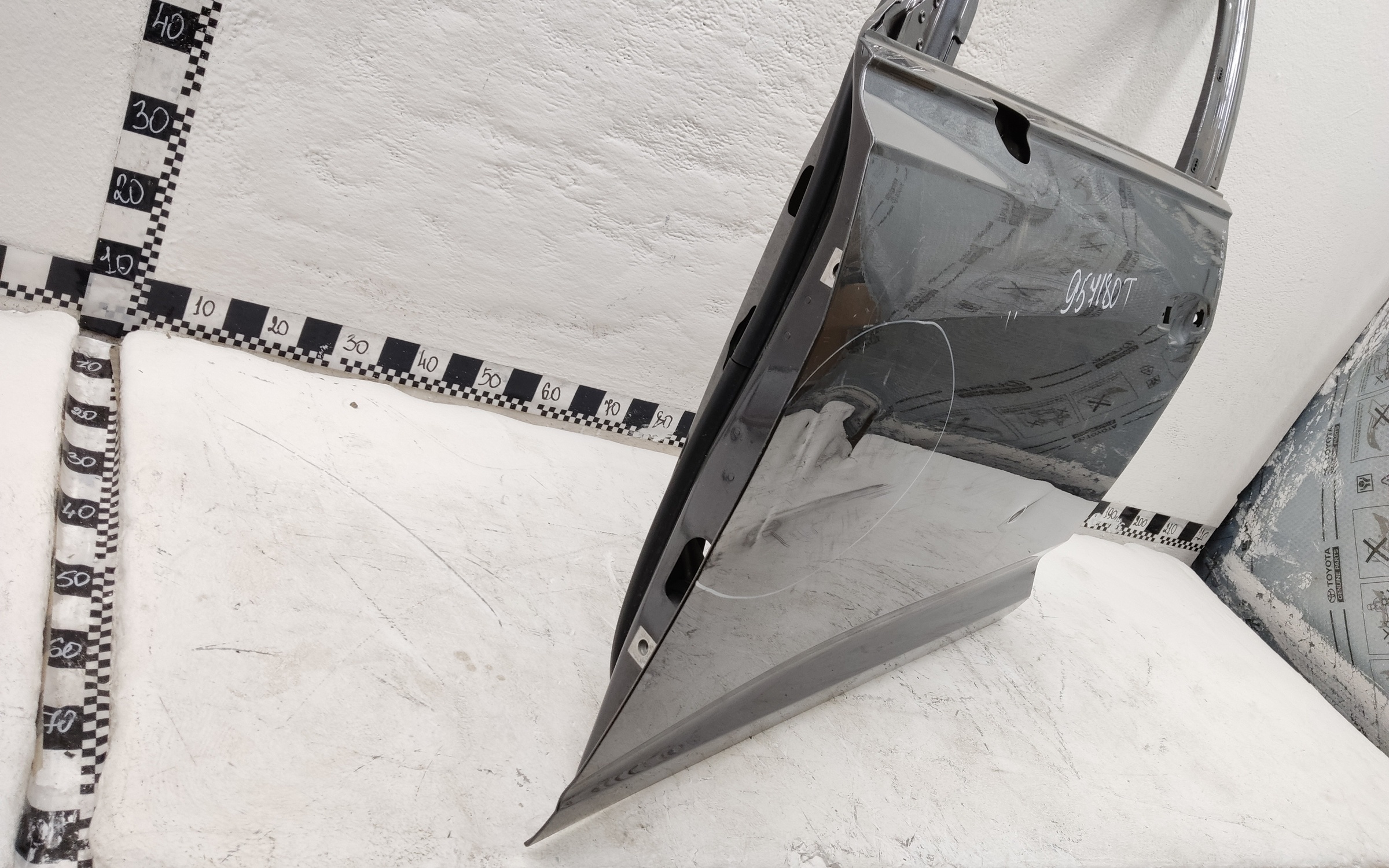 Дверь передняя левая Audi A6 C8