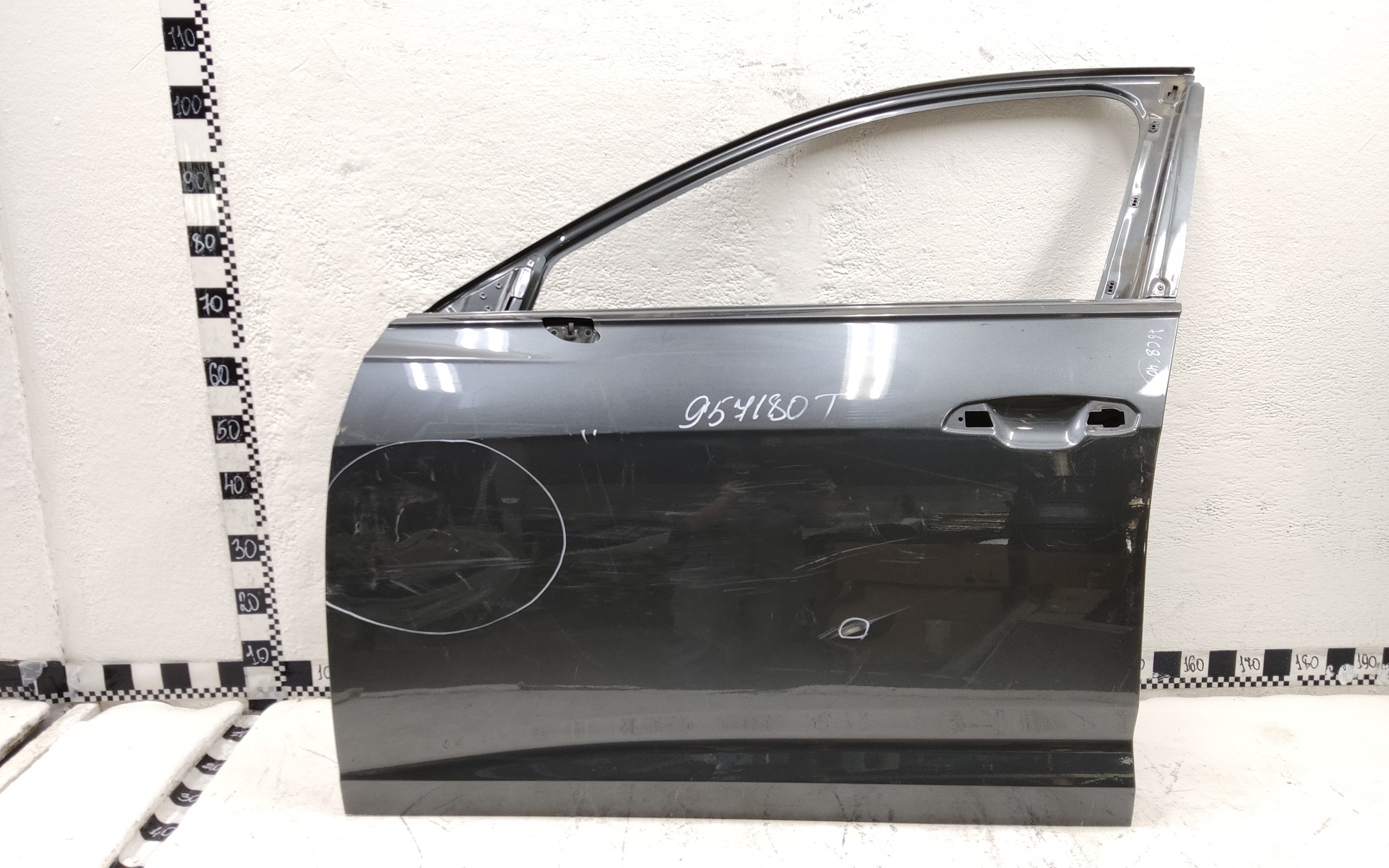 Дверь передняя левая Audi A6 C8