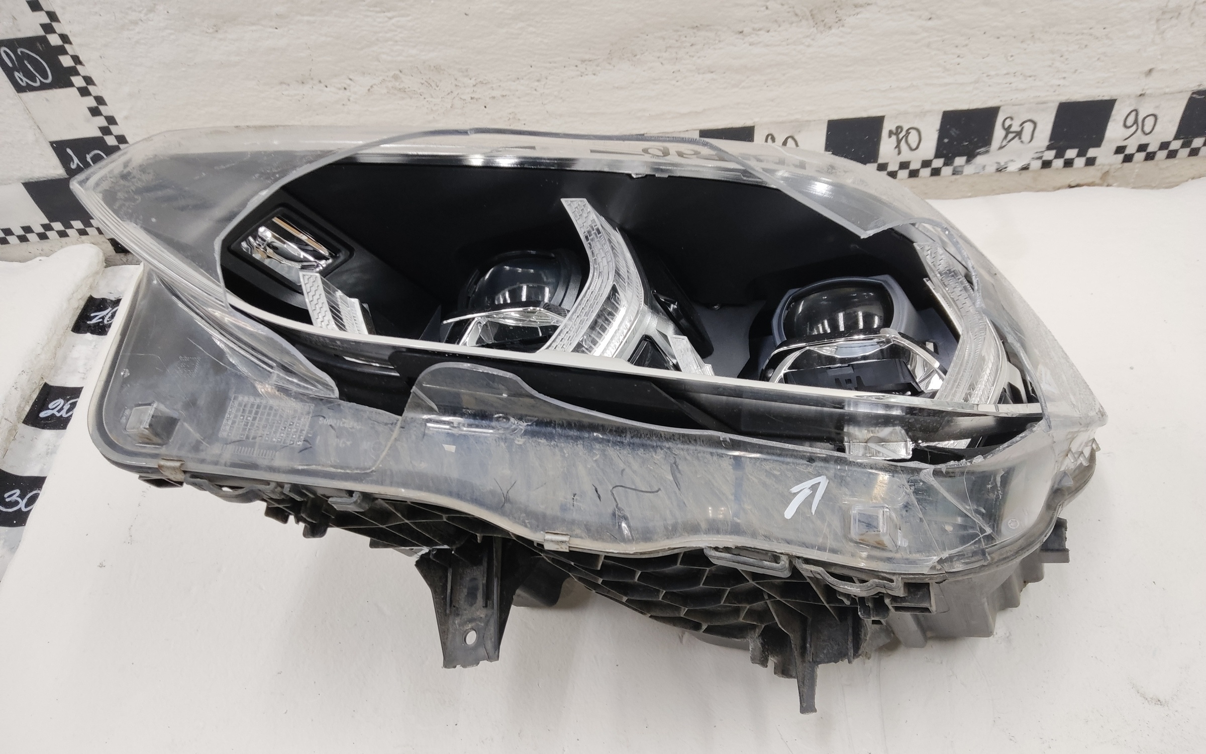 Фара передняя левая BMW X3 G01 LED адаптив