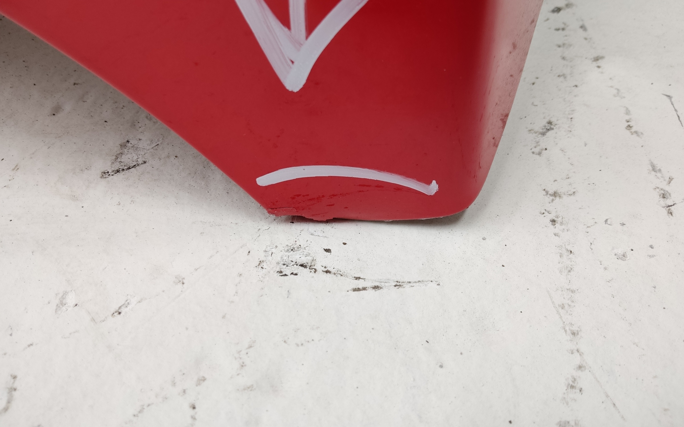 Капот Geely Coolray