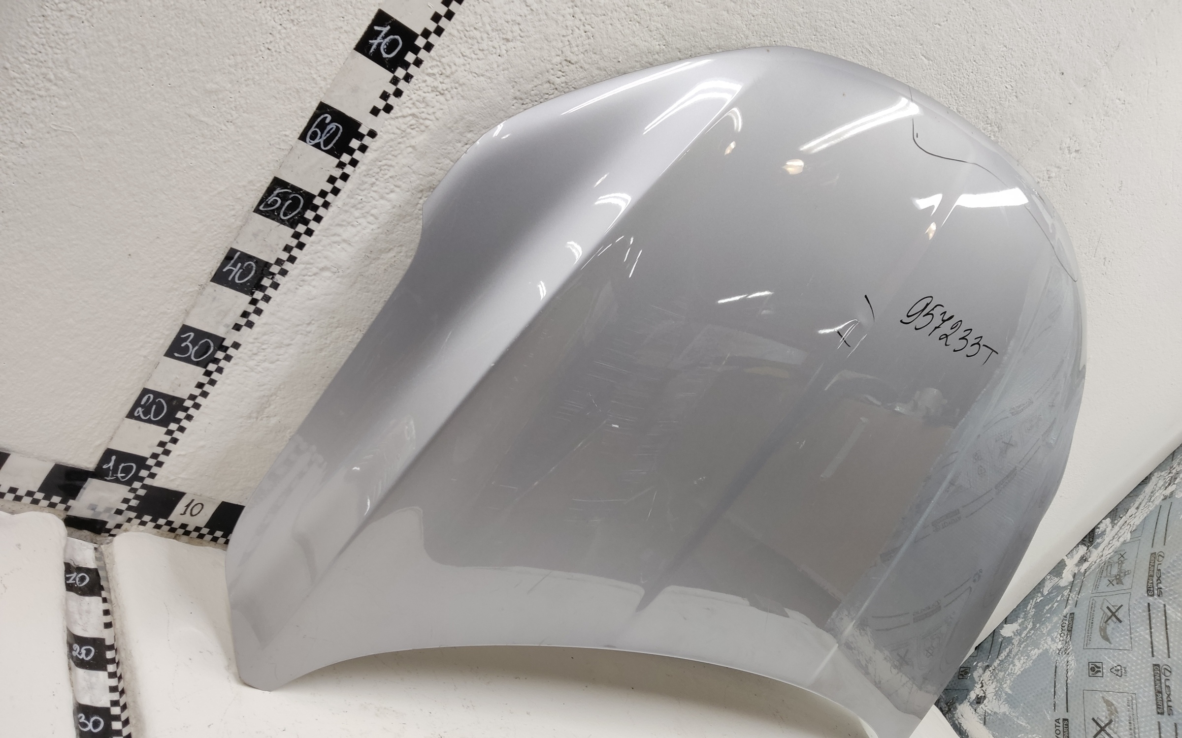 Капот Geely Coolray