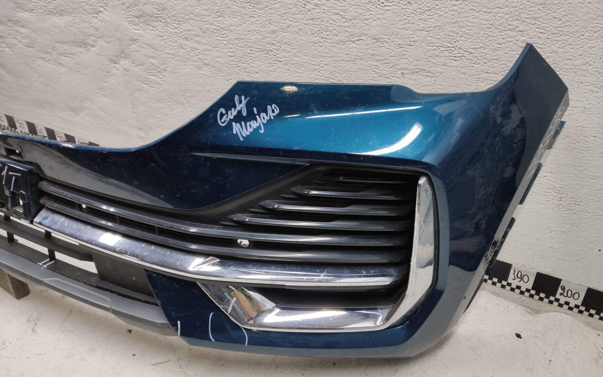 Бампер передний Geely Monjaro