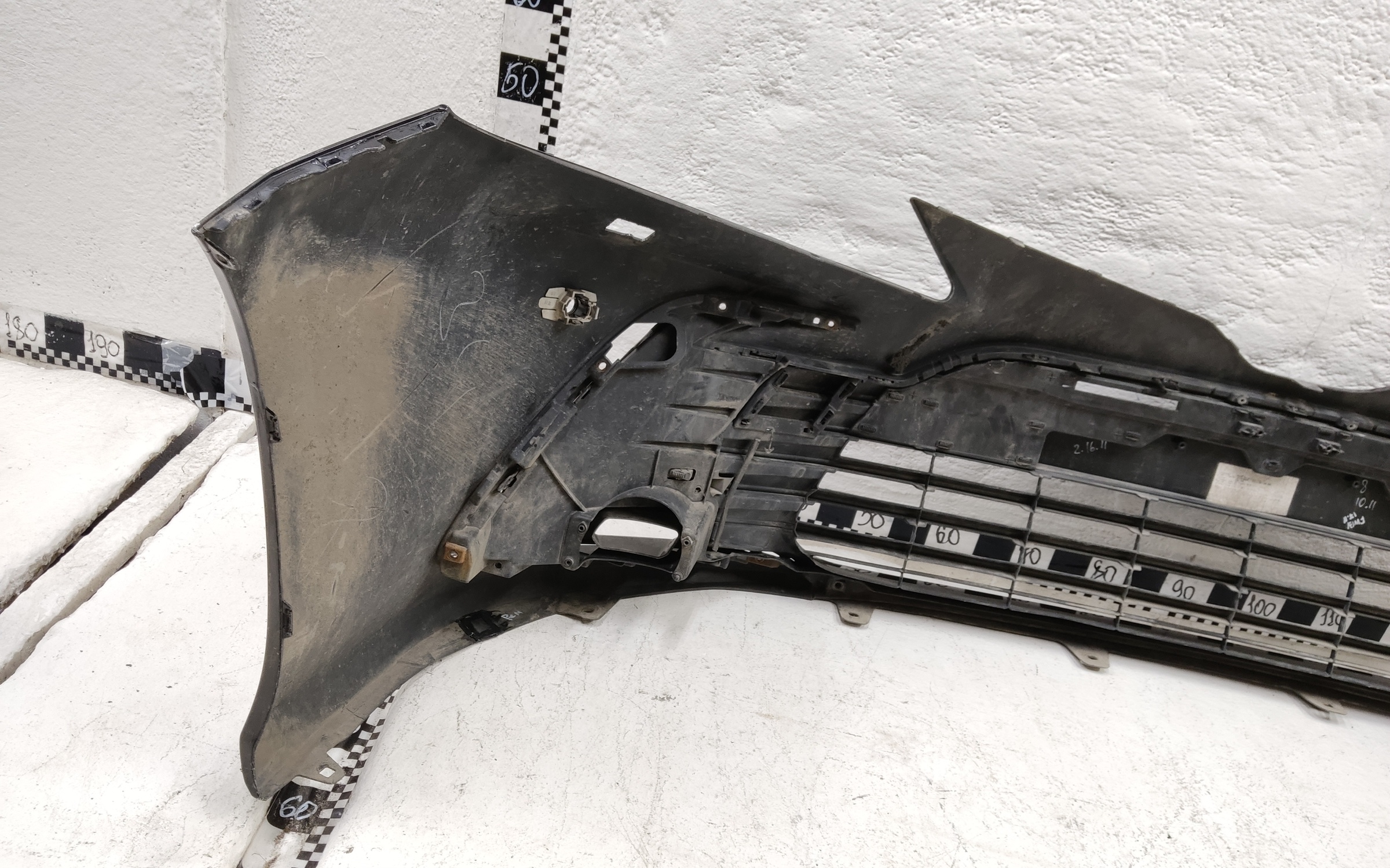 Бампер передний Toyota Camry V70 Restail