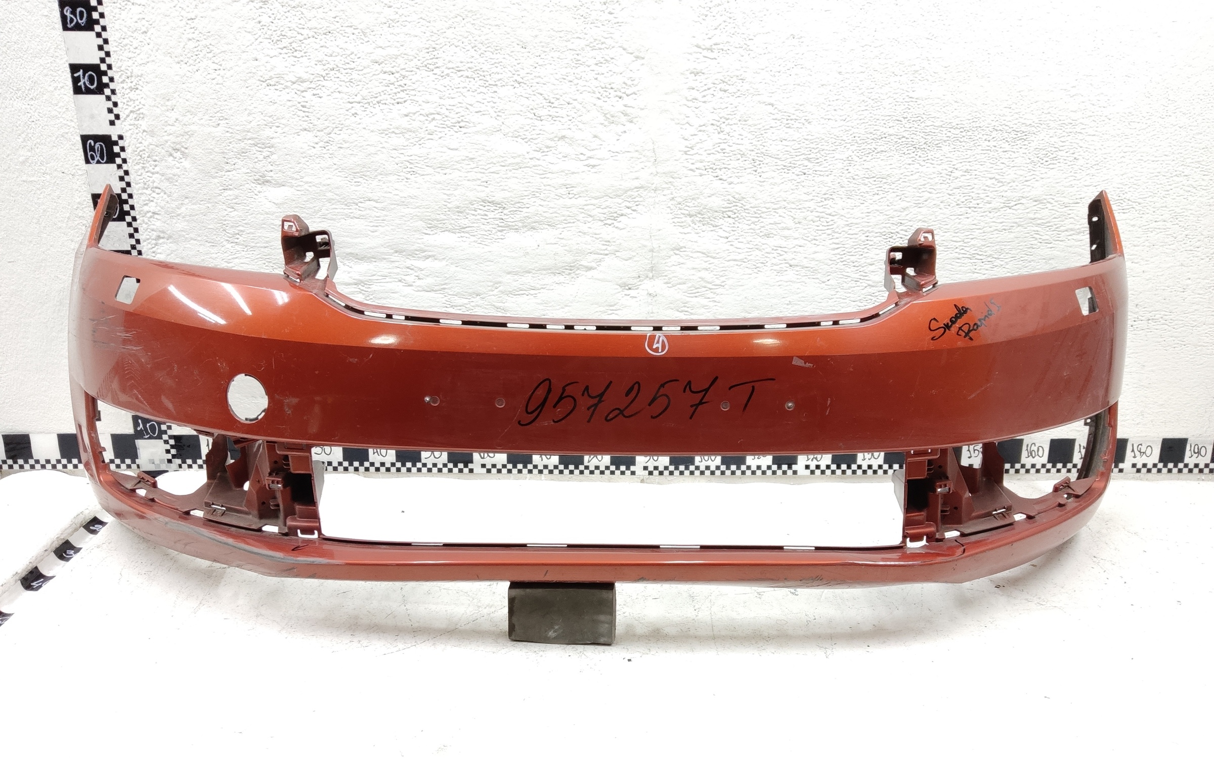 Бампер передний Skoda Rapid 1