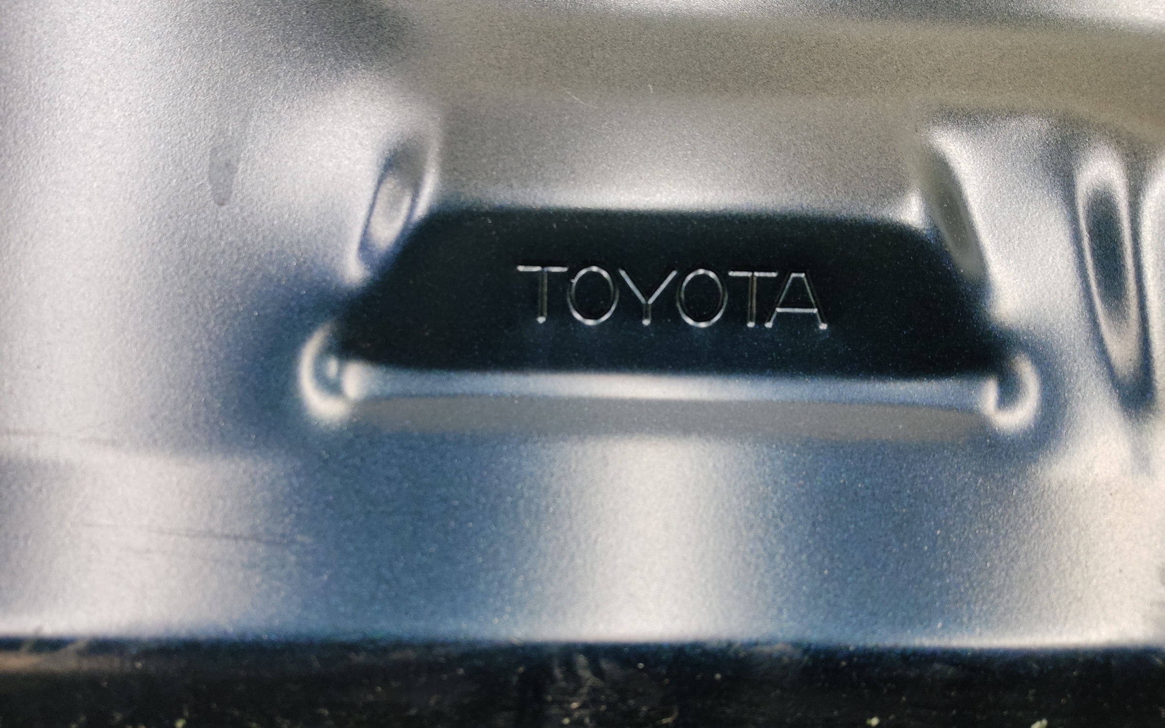 Крышка багажника Toyota Land Cruiser Prado 150 Restail 2