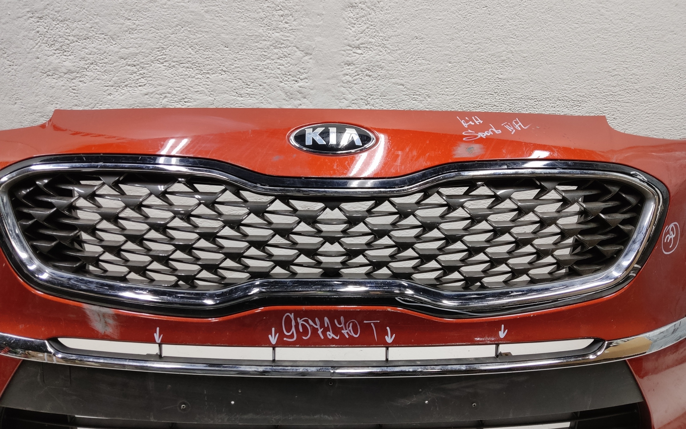 Бампер передний Kia Sportage 4 Restail