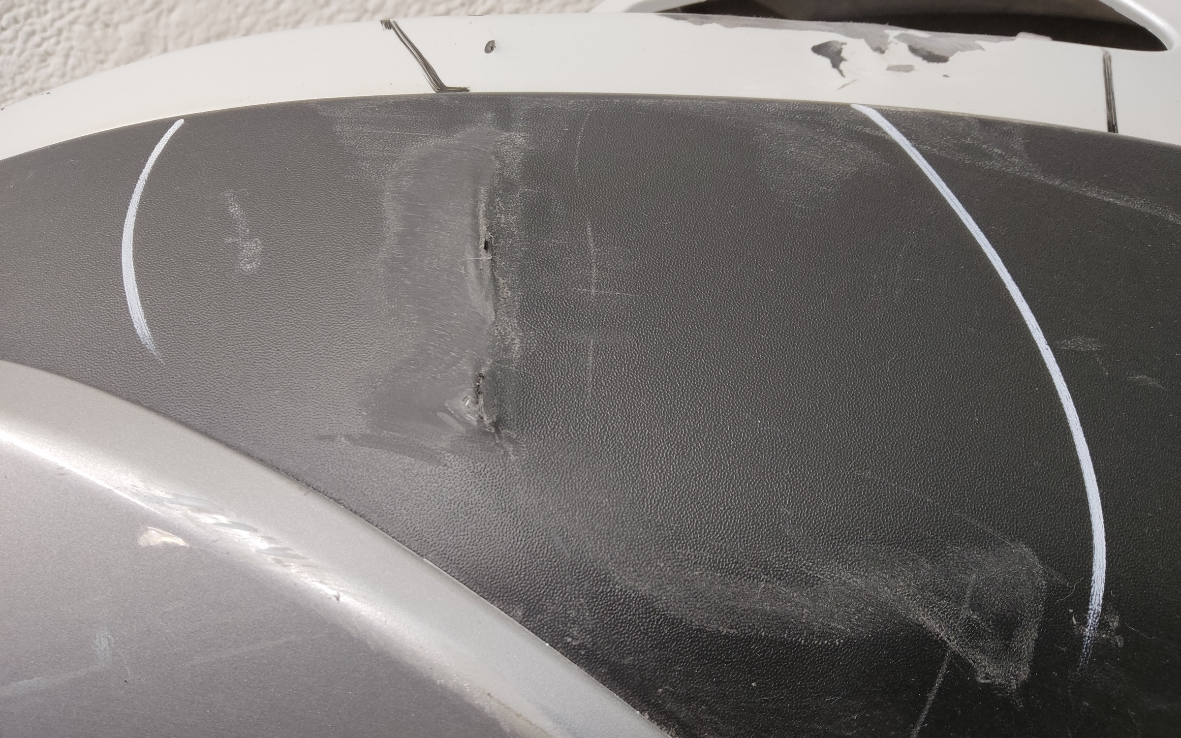 Бампер задний Toyota RAV4 CA40 Restail