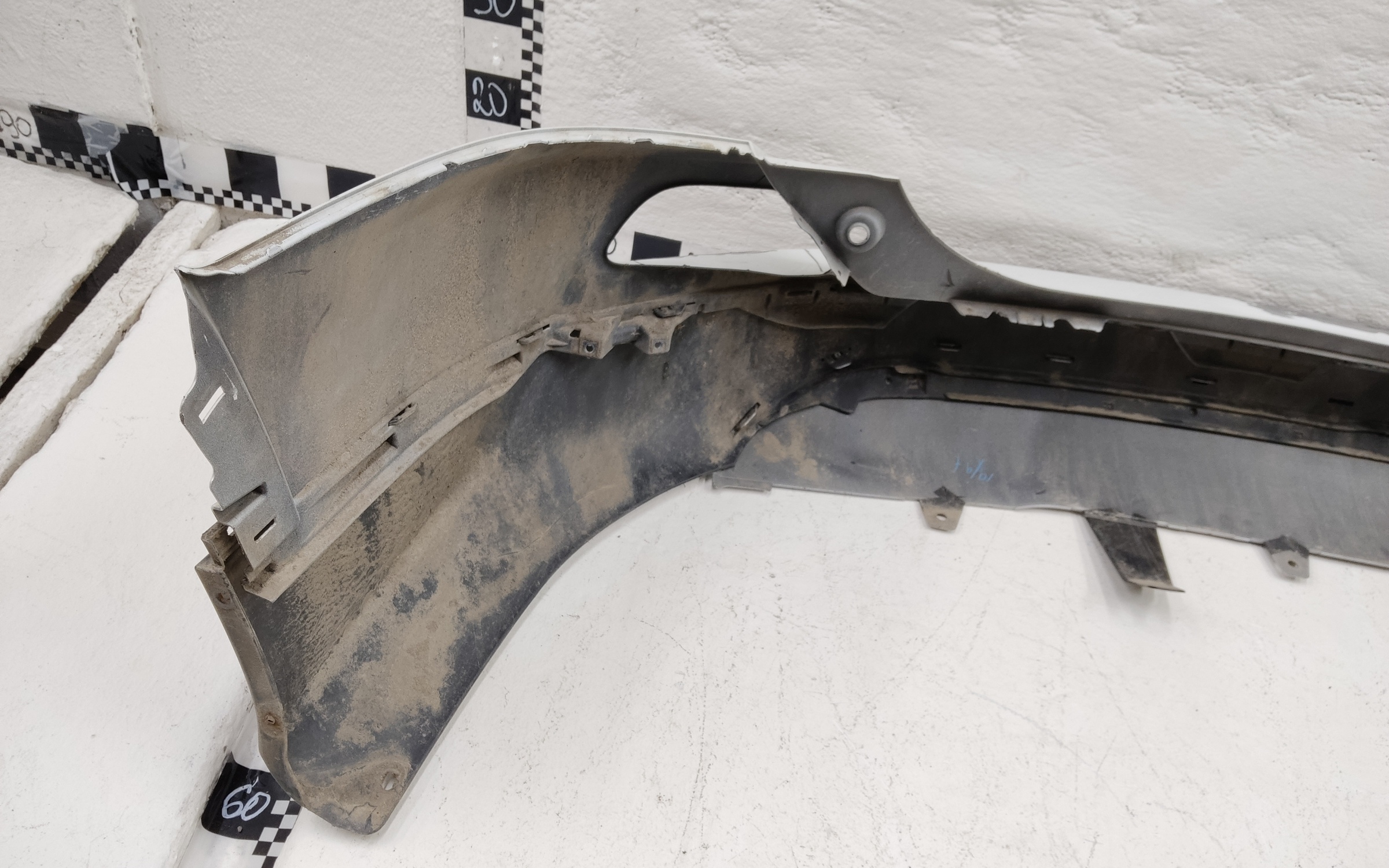 Бампер задний Toyota RAV4 CA40 Restail