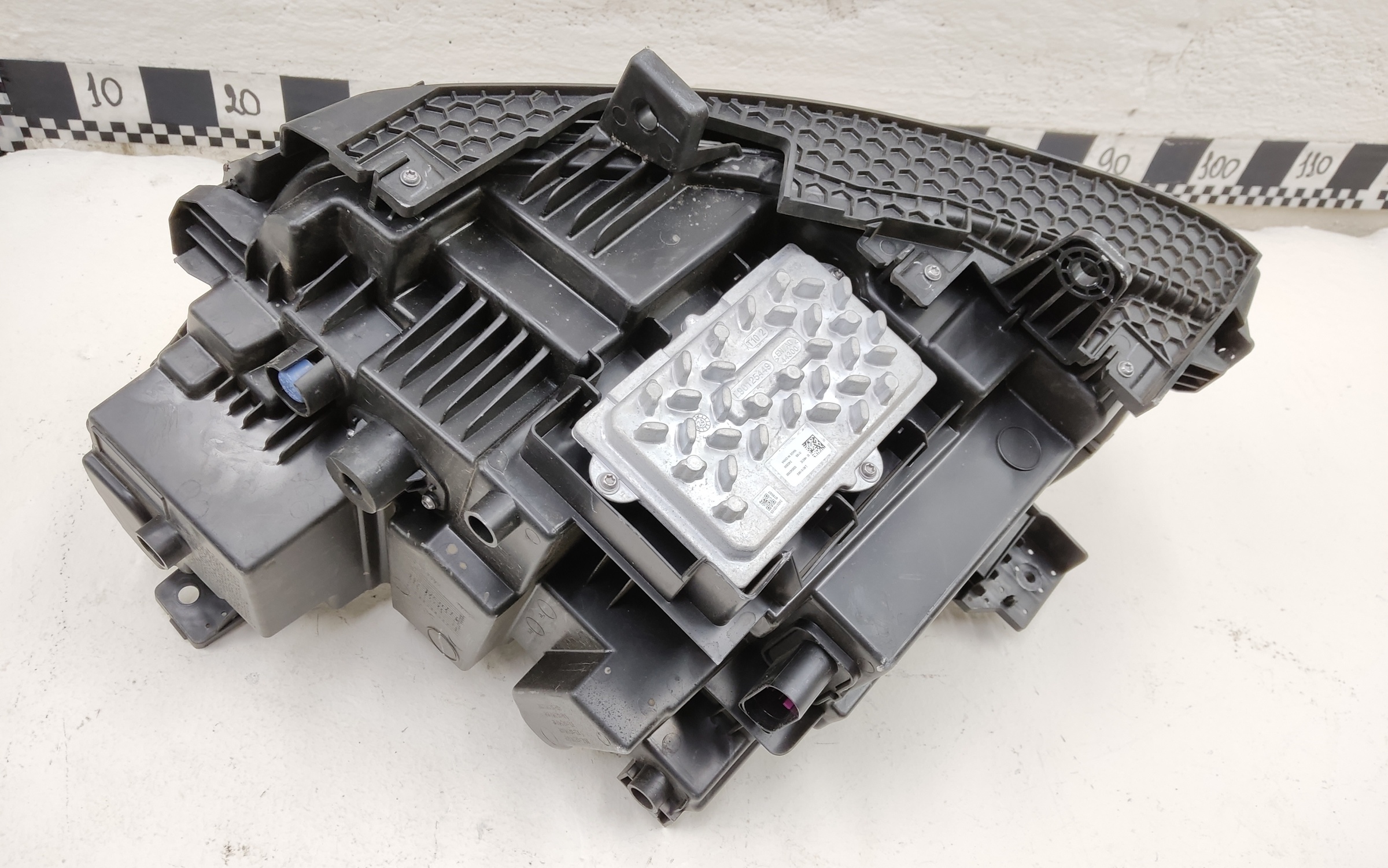 Фара передняя правая Geely Tugella Full LED