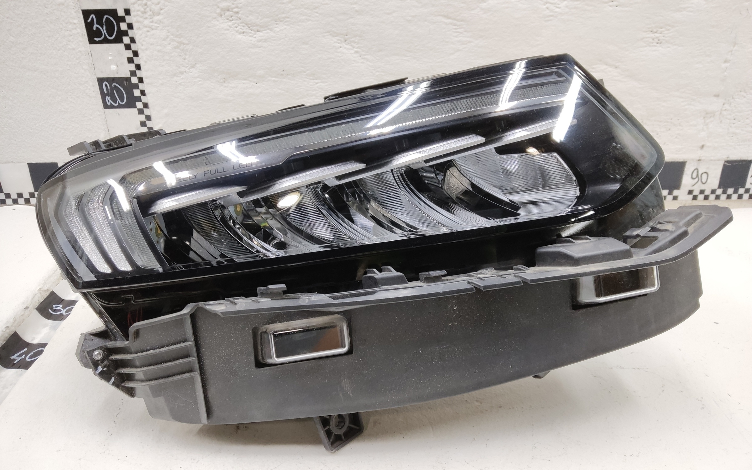 Фара передняя правая Geely Tugella Full LED