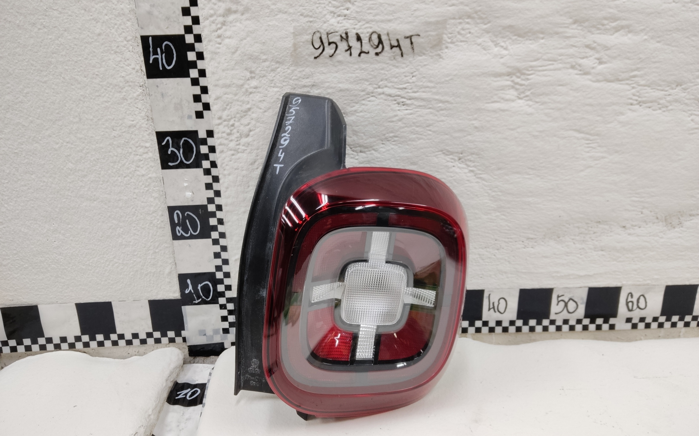 Фонарь задний правый Renault Duster 2