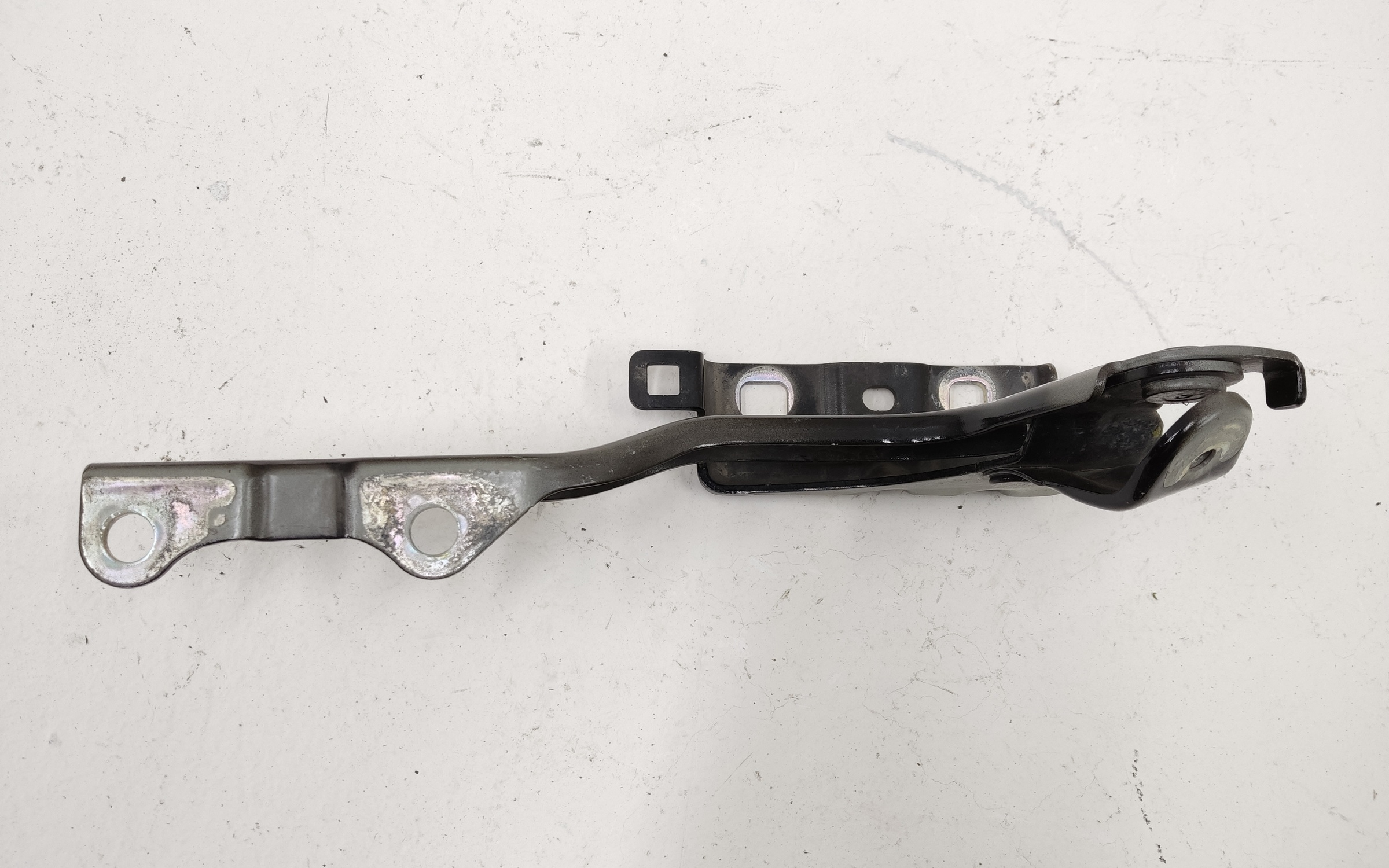 Петля капота правая Geely Coolray