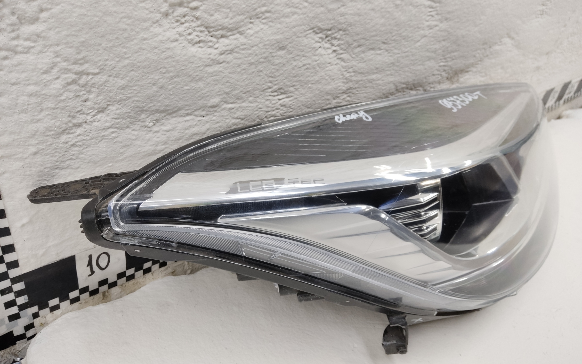 Фара передняя правая Chery Tiggo 4 Pro LED
