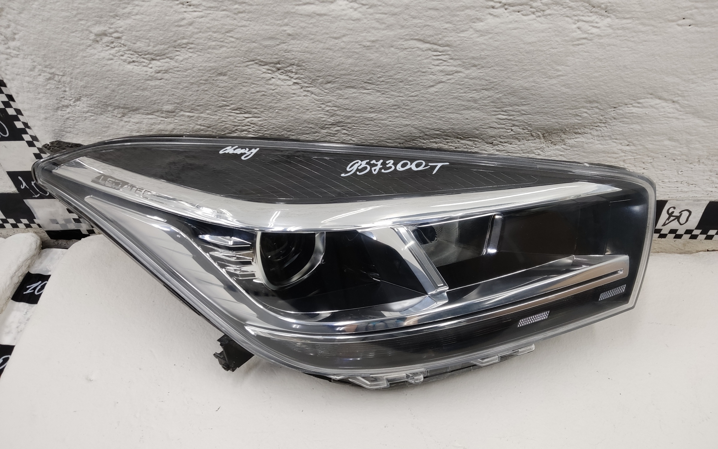 Фара передняя правая Chery Tiggo 4 Pro LED