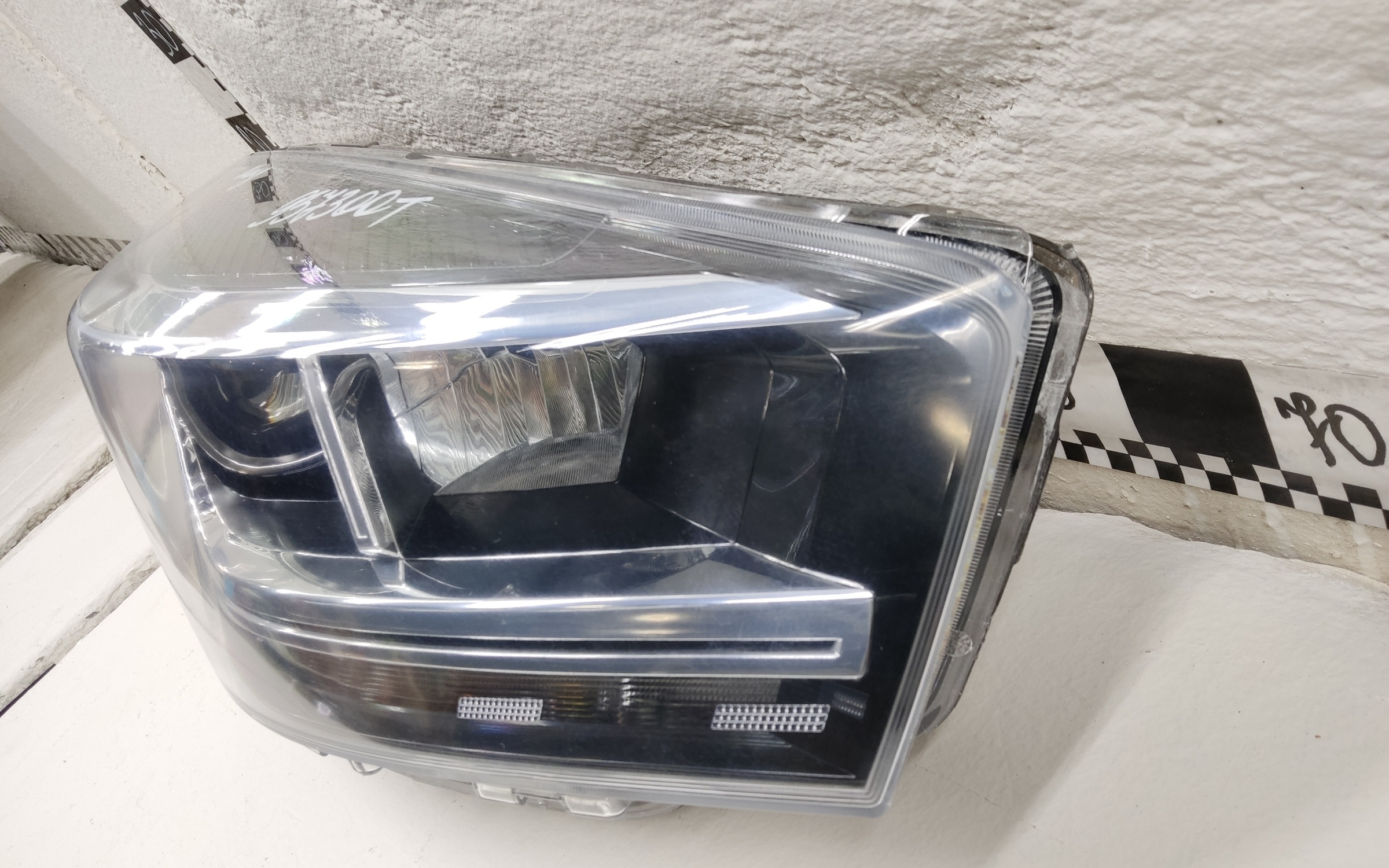 Фара передняя правая Chery Tiggo 4 Pro LED