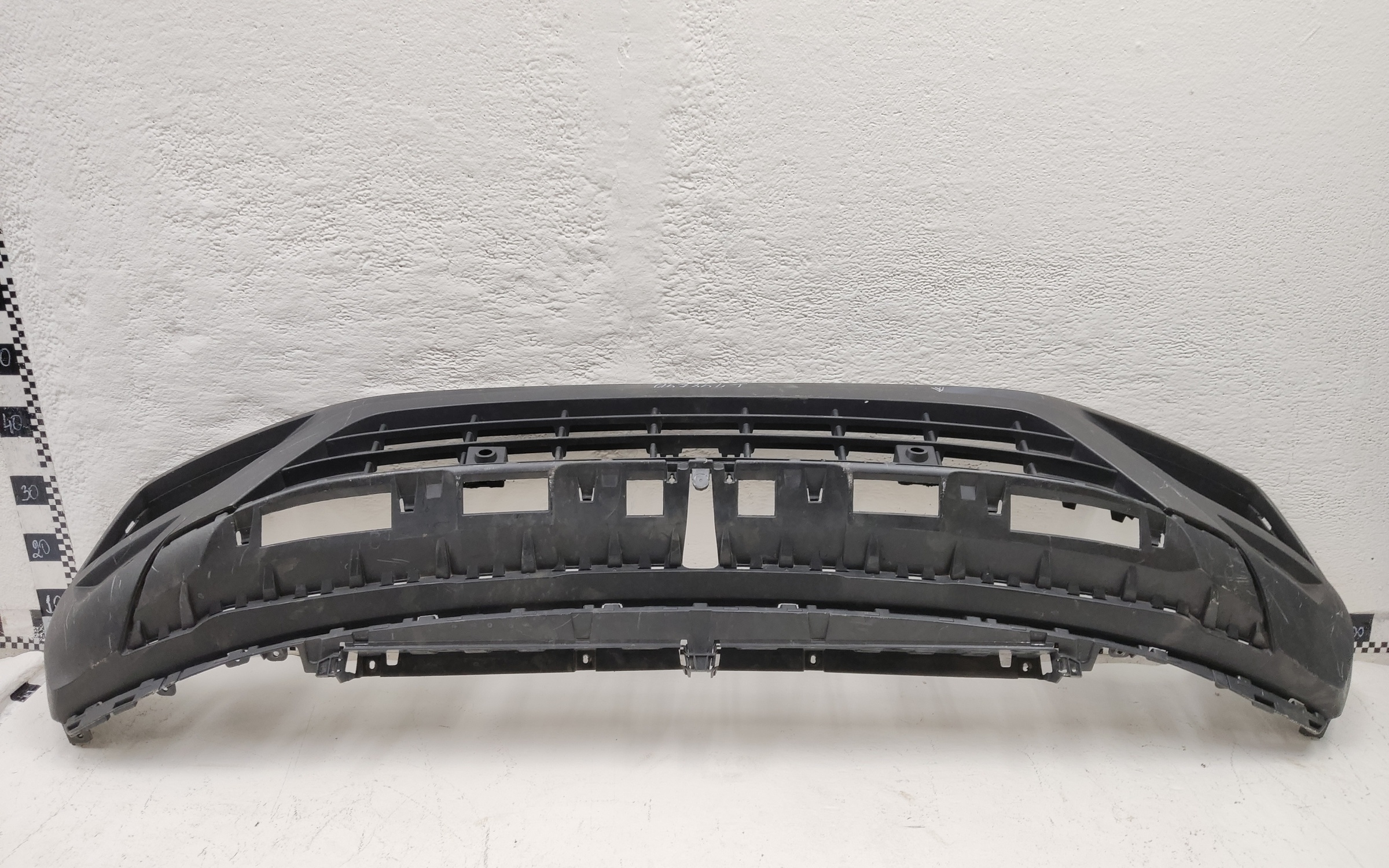 Бампер передний нижняя часть Volkswagen Teramont