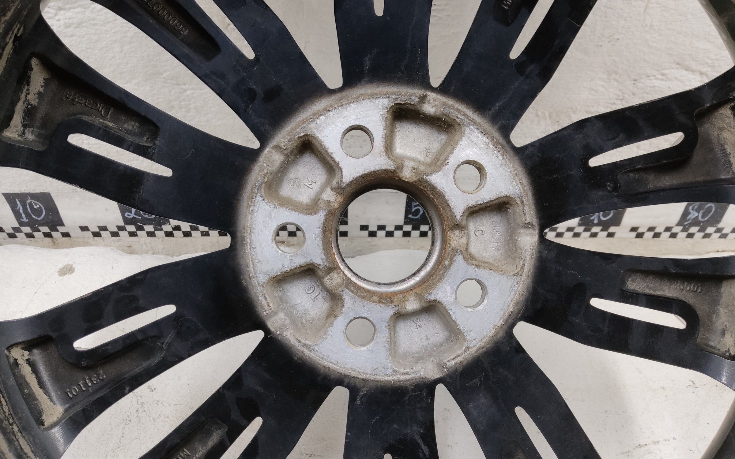Диск колеса литой Geely Tugella R20 черный